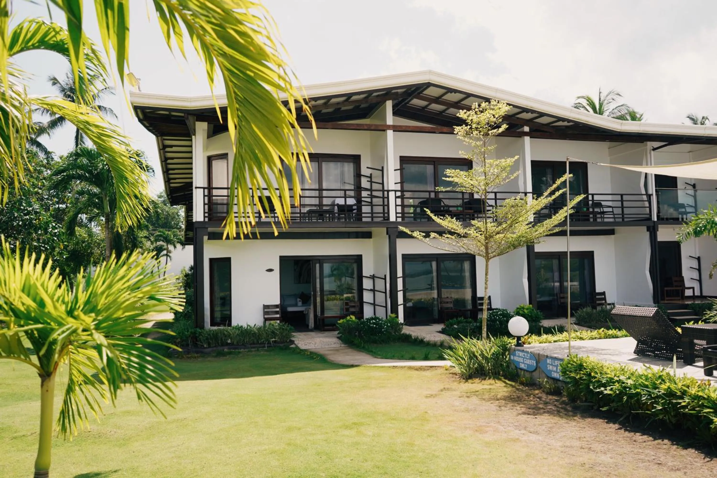 Property building in Ocean 101 Beach Resort