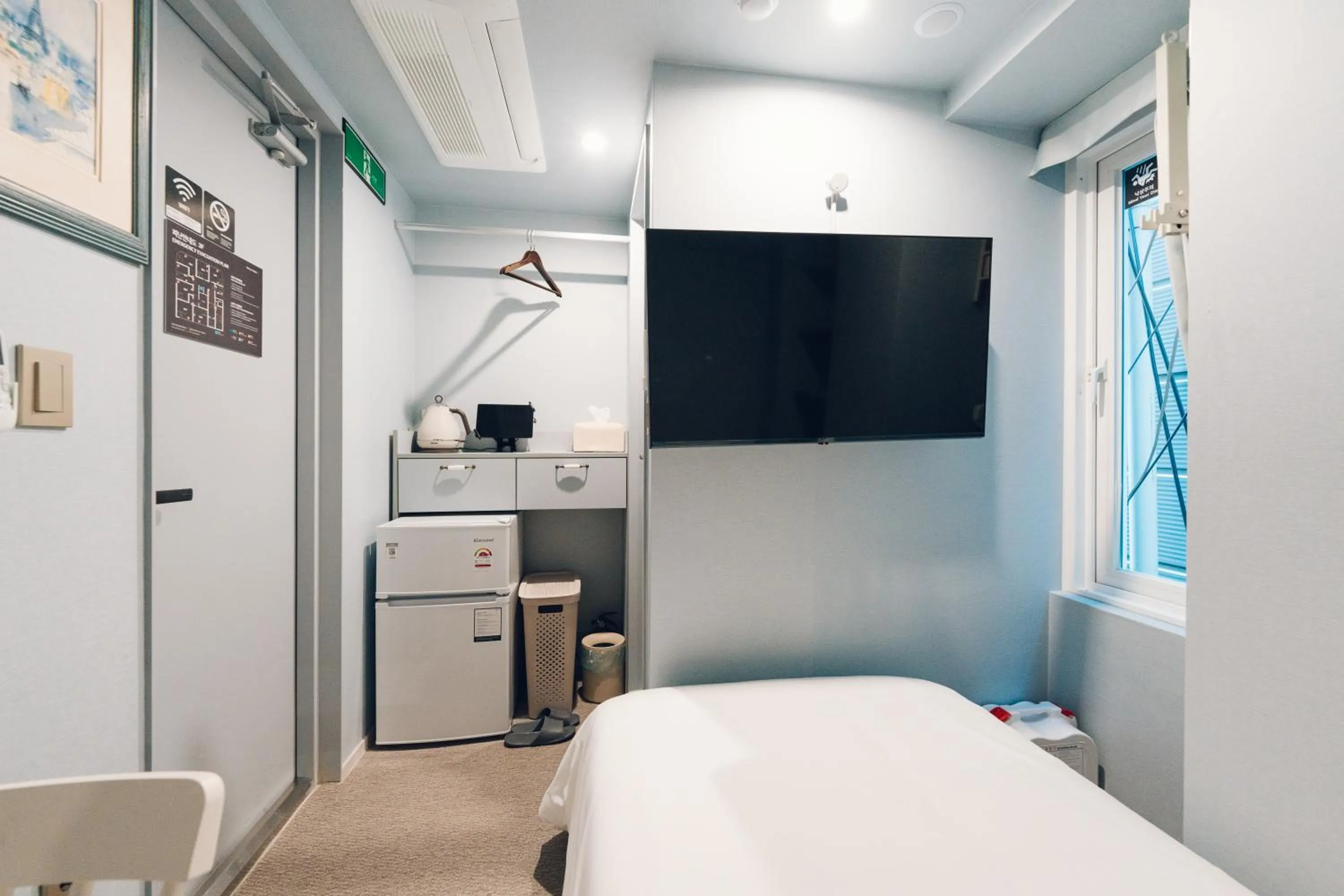TV and multimedia, Bed in Monthliv Jongno Jonggak Stay