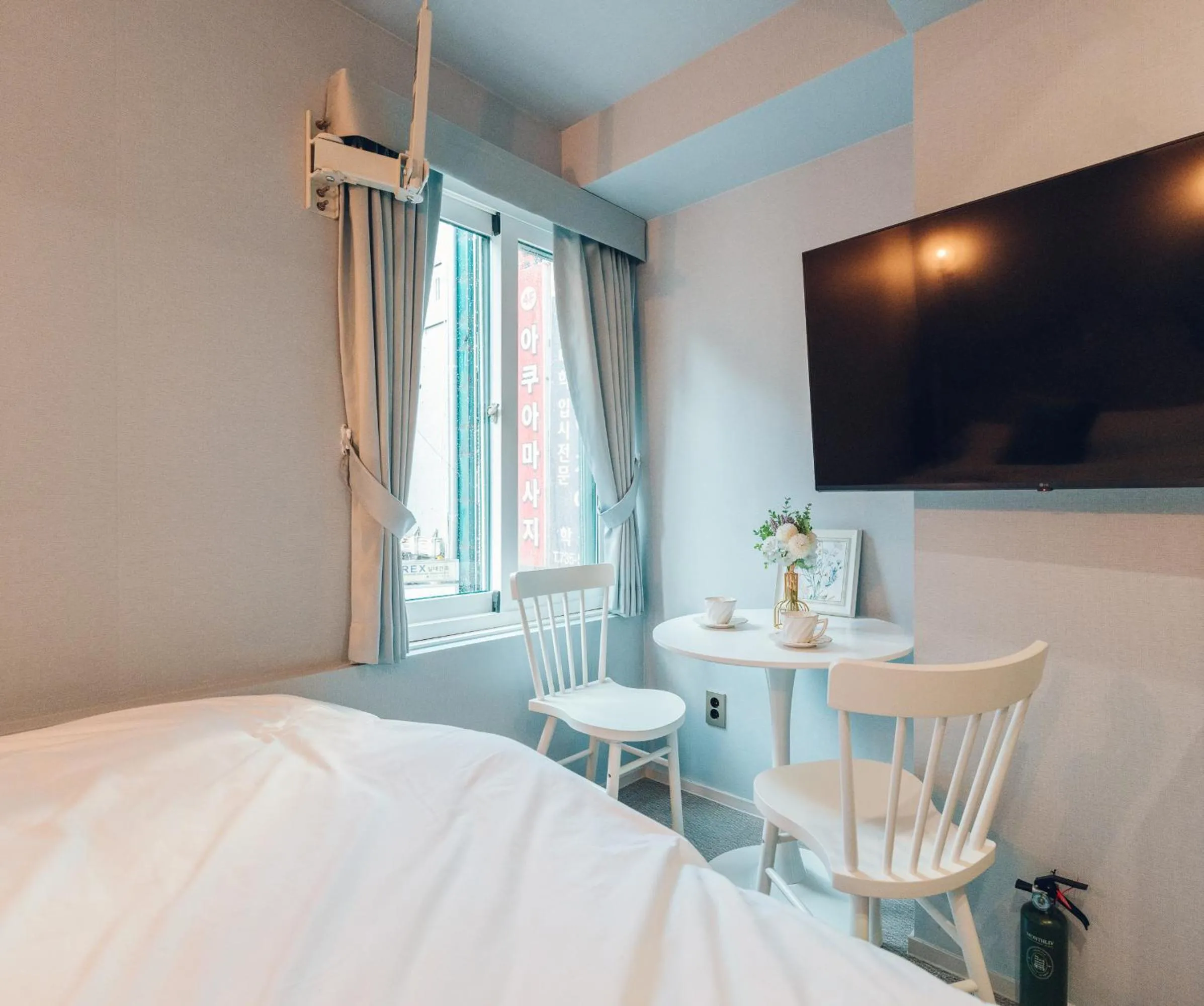 Bed in Monthliv Jongno Jonggak Stay