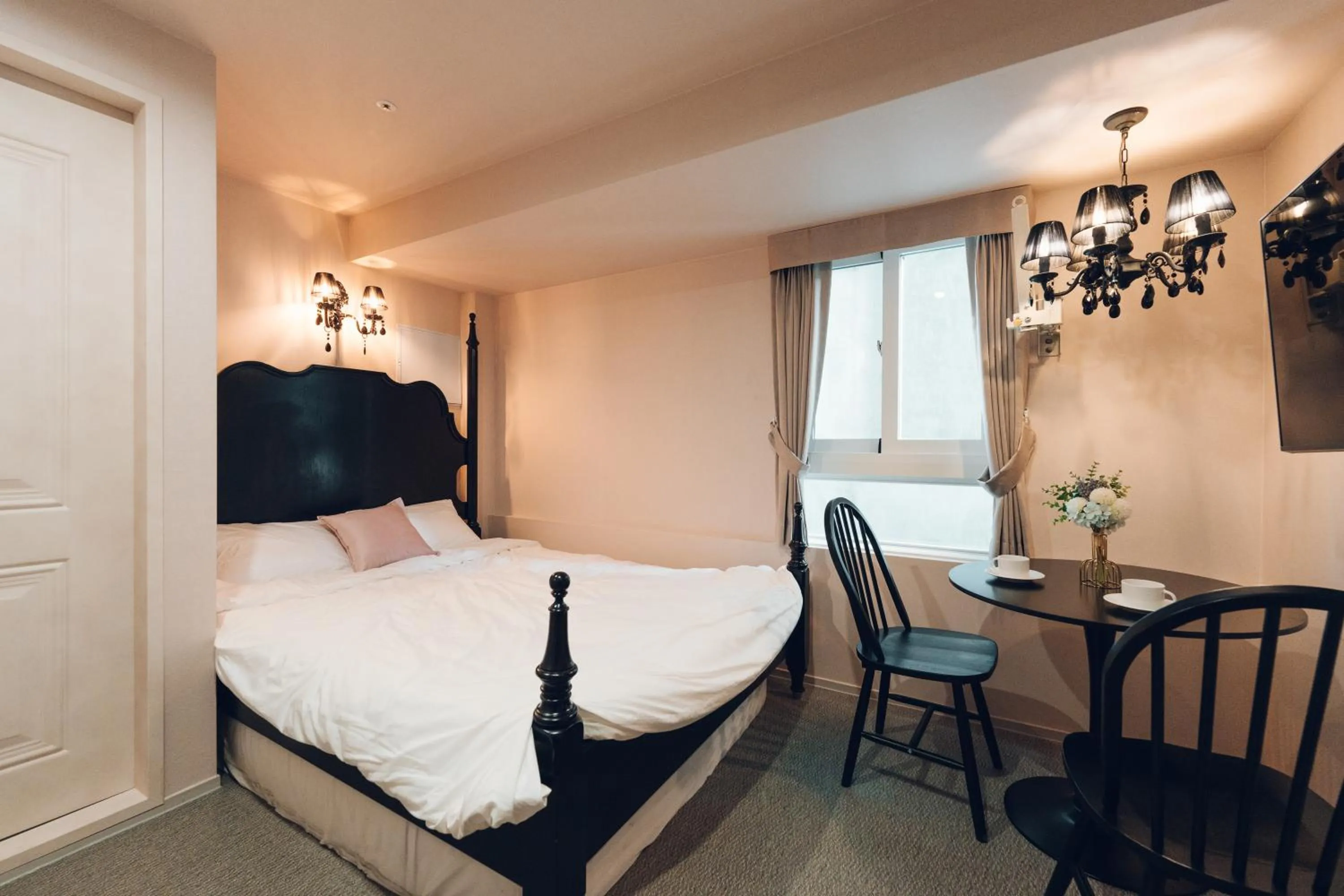 Bed in Monthliv Jongno Jonggak Stay