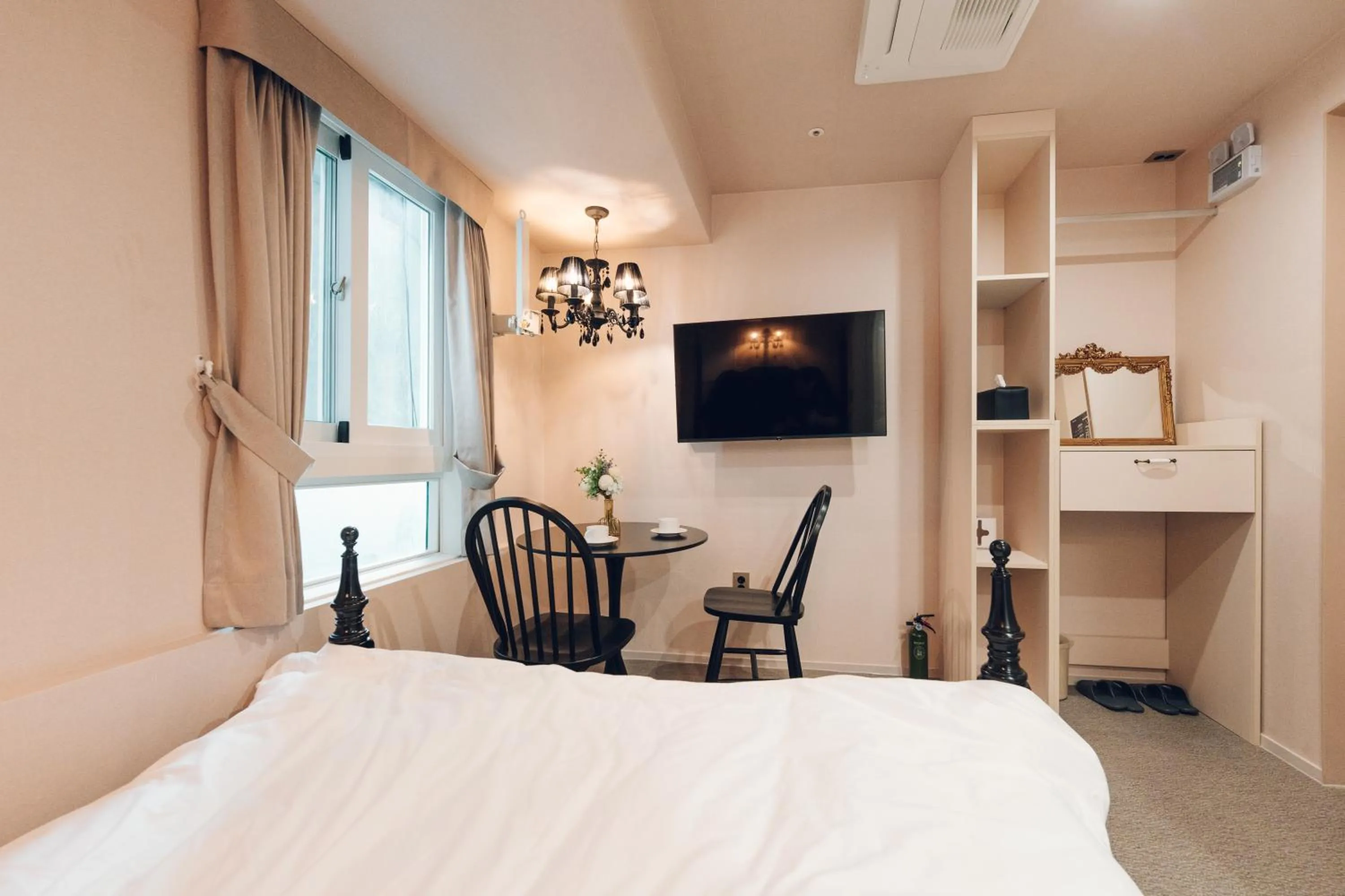 Bed in Monthliv Jongno Jonggak Stay