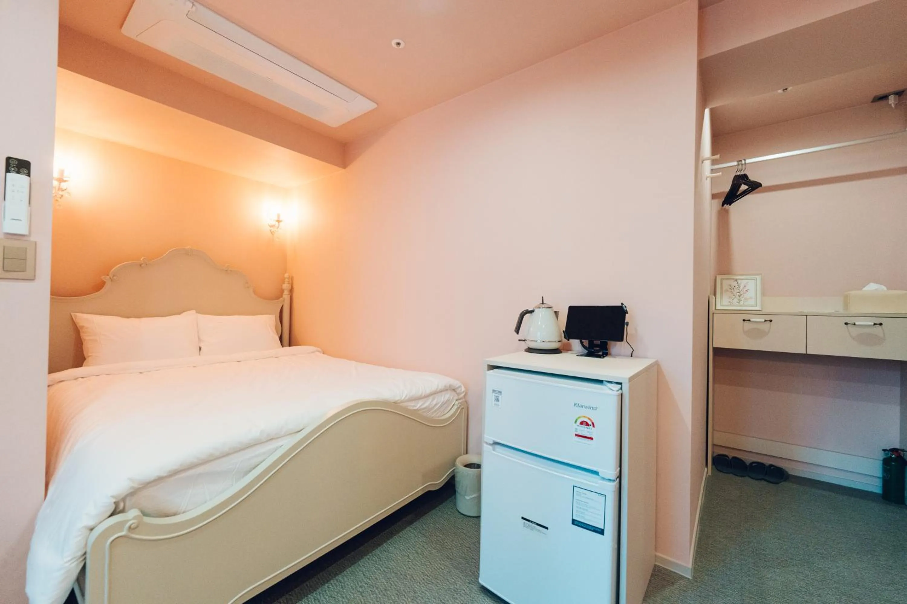 Bed in Monthliv Jongno Jonggak Stay