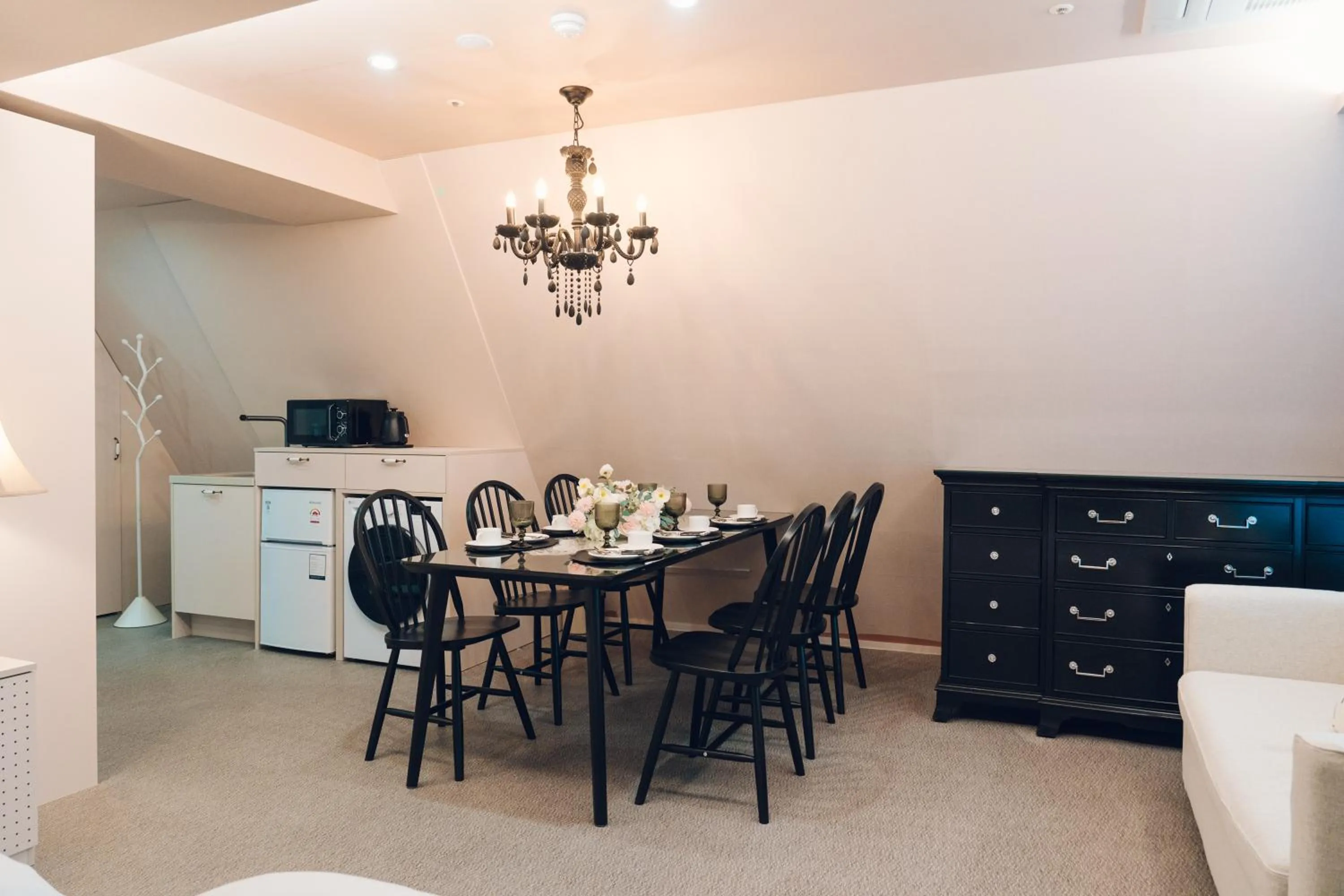 Dining area in Monthliv Jongno Jonggak Stay