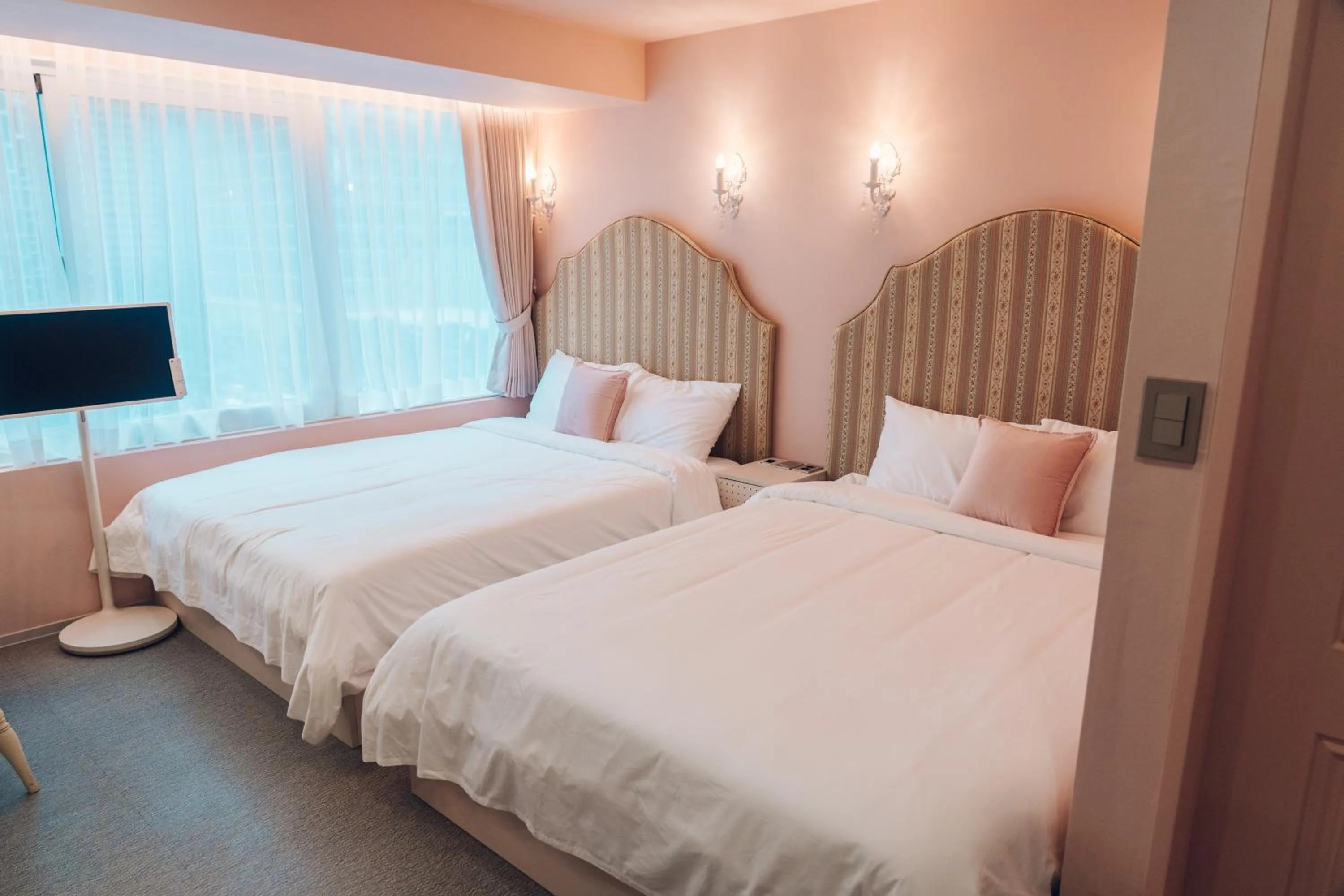 Bed in Monthliv Jongno Jonggak Stay