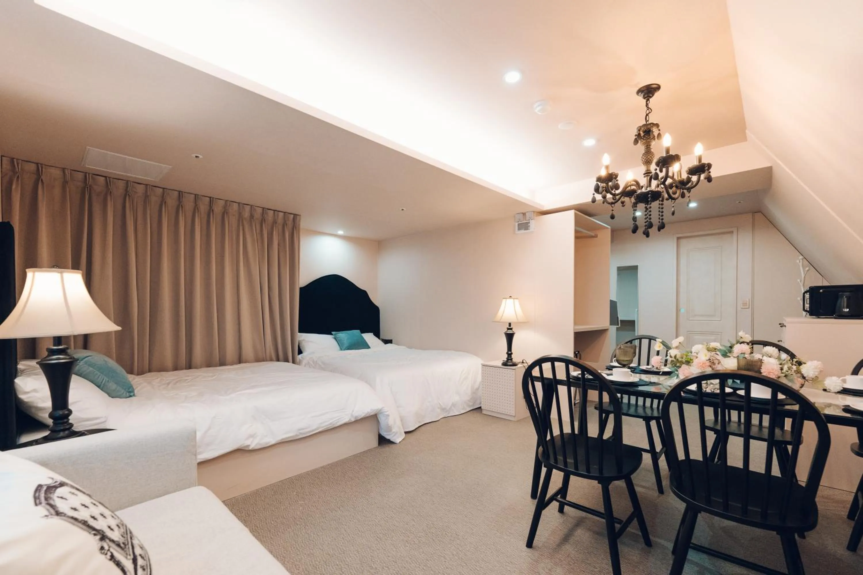 Bed in Monthliv Jongno Jonggak Stay