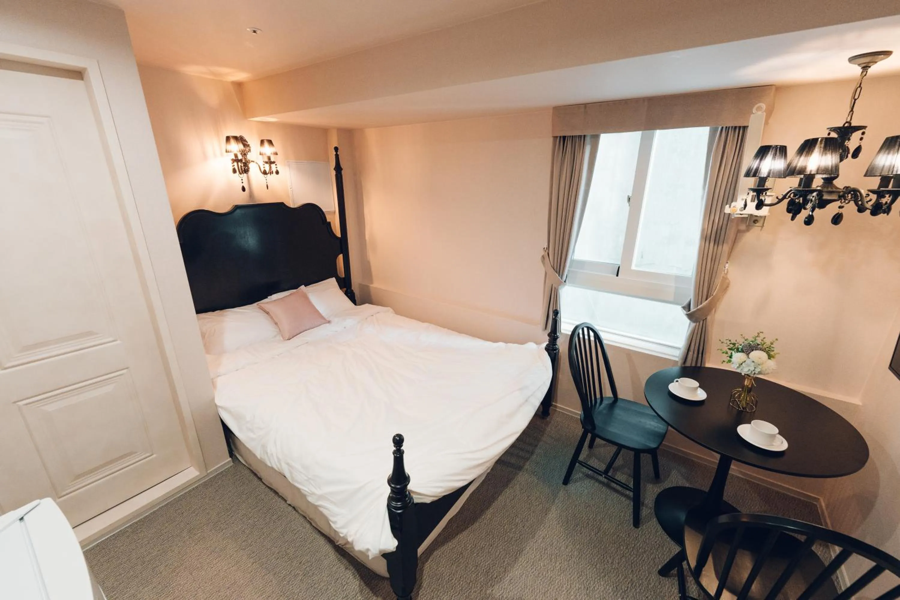 Bed in Monthliv Jongno Jonggak Stay