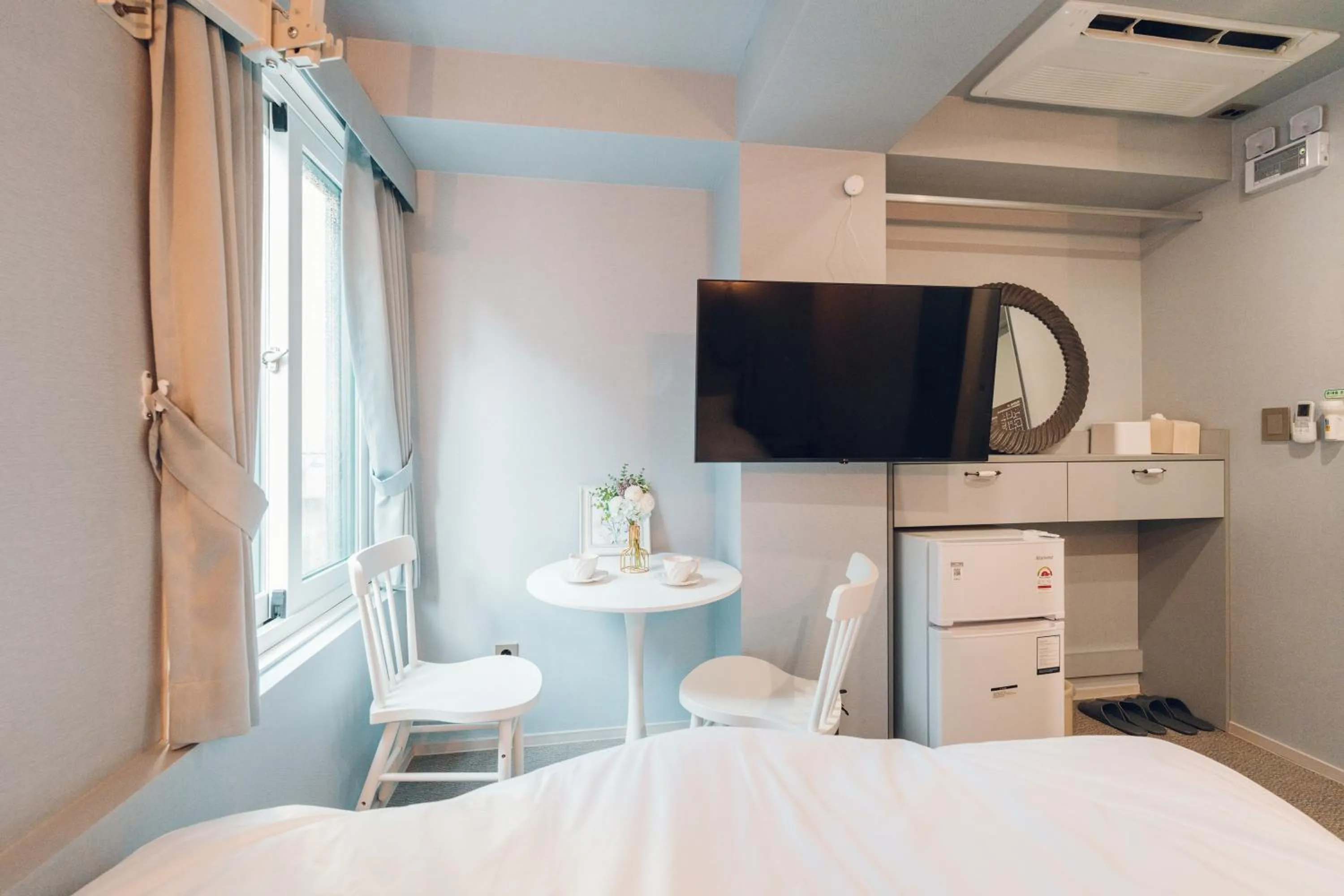 Bed in Monthliv Jongno Jonggak Stay