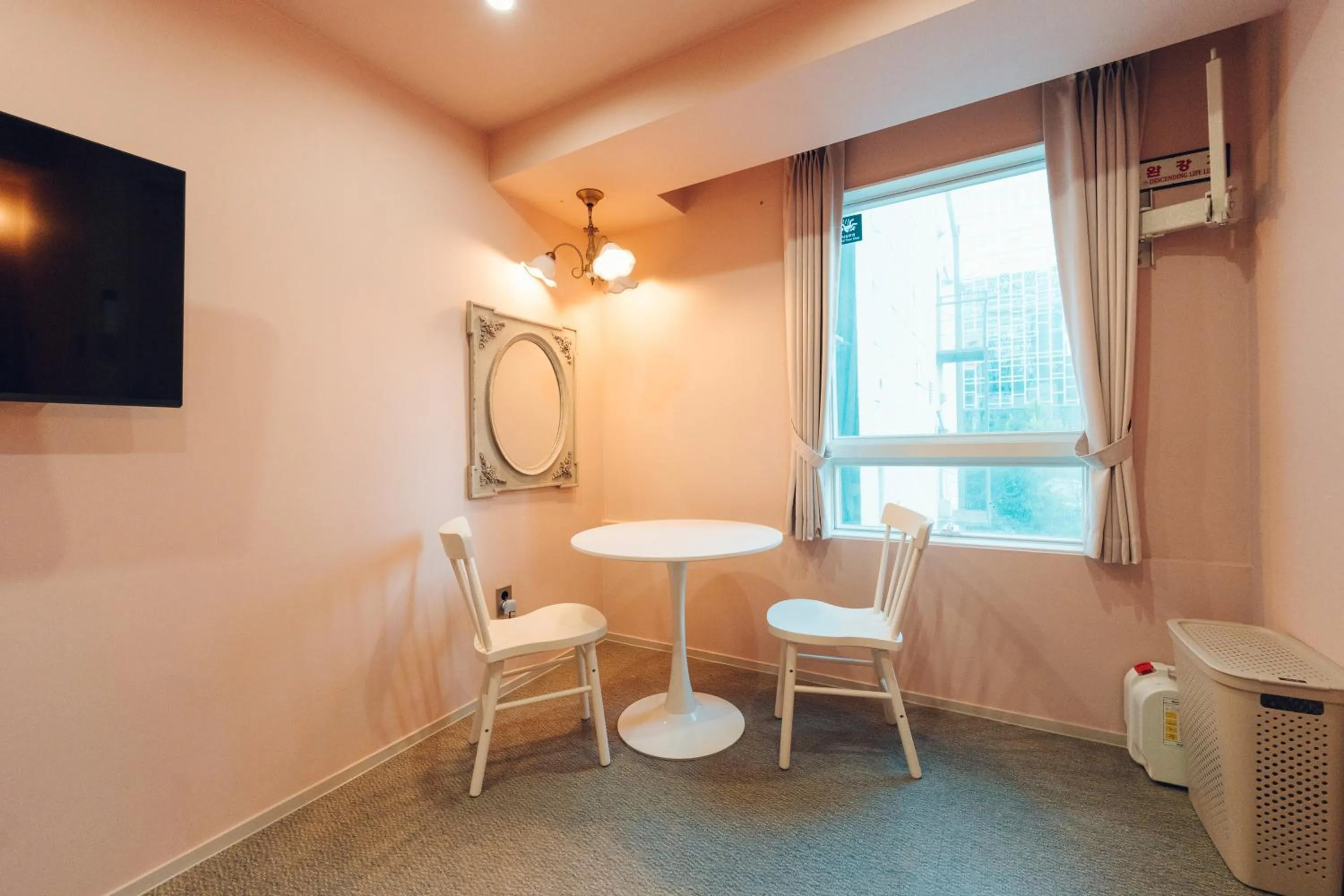 Dining area in Monthliv Jongno Jonggak Stay