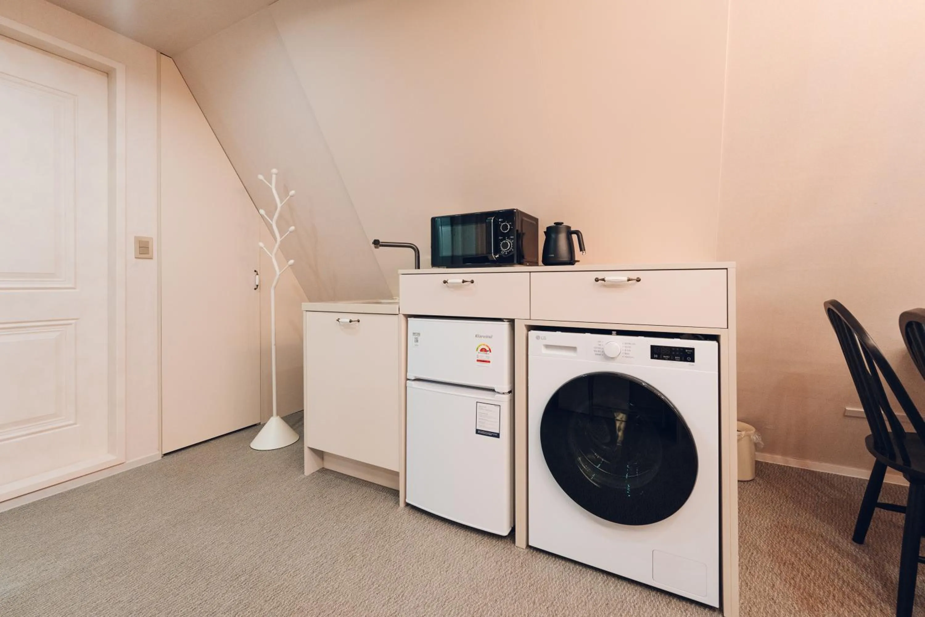 Kitchen or kitchenette in Monthliv Jongno Jonggak Stay