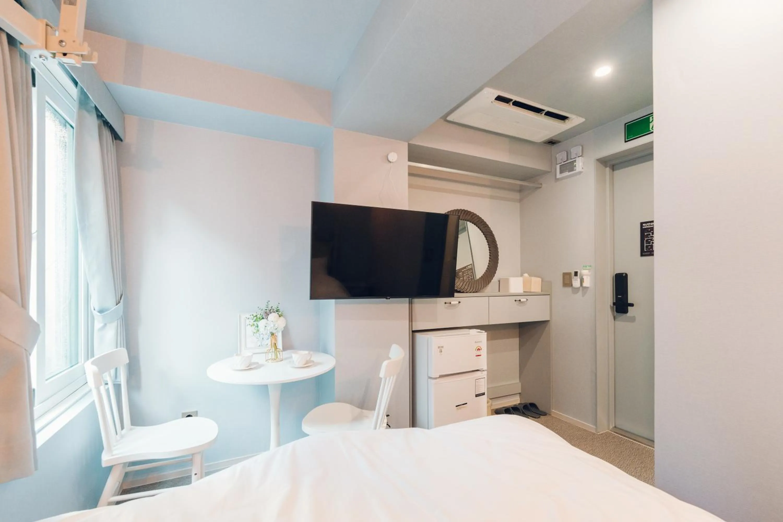 Bed in Monthliv Jongno Jonggak Stay