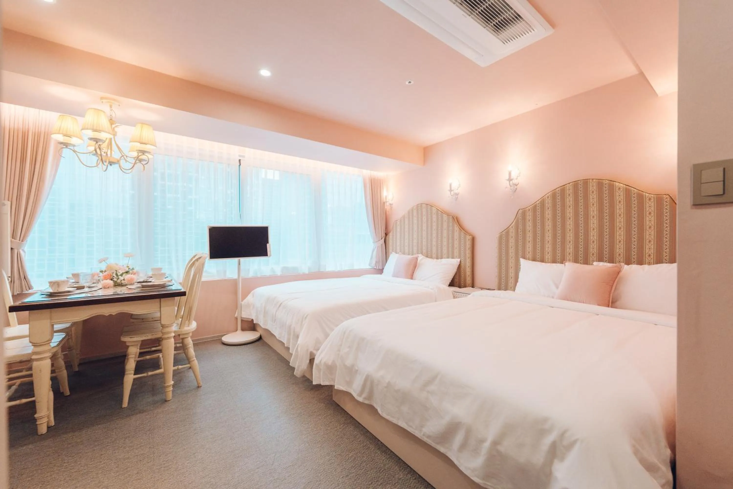 Photo of the whole room, Bed in Monthliv Jongno Jonggak Stay