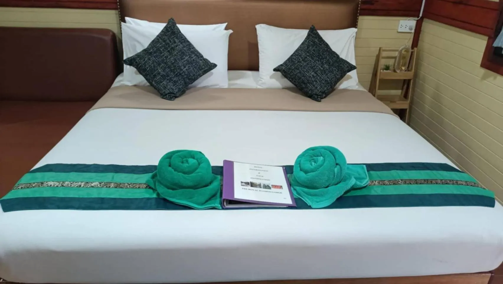 Bed in Khao Sok Royal Bamboo Lodges - SHA Certified