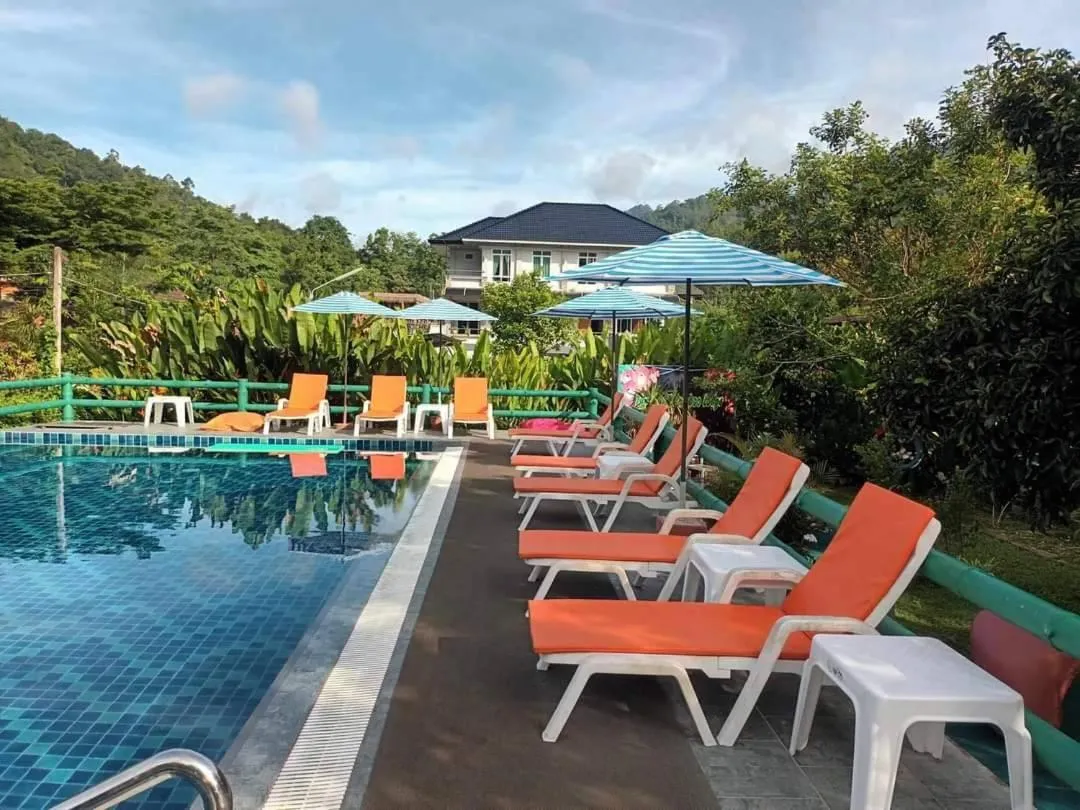 Khao Sok Royal Bamboo Lodges - SHA Certified