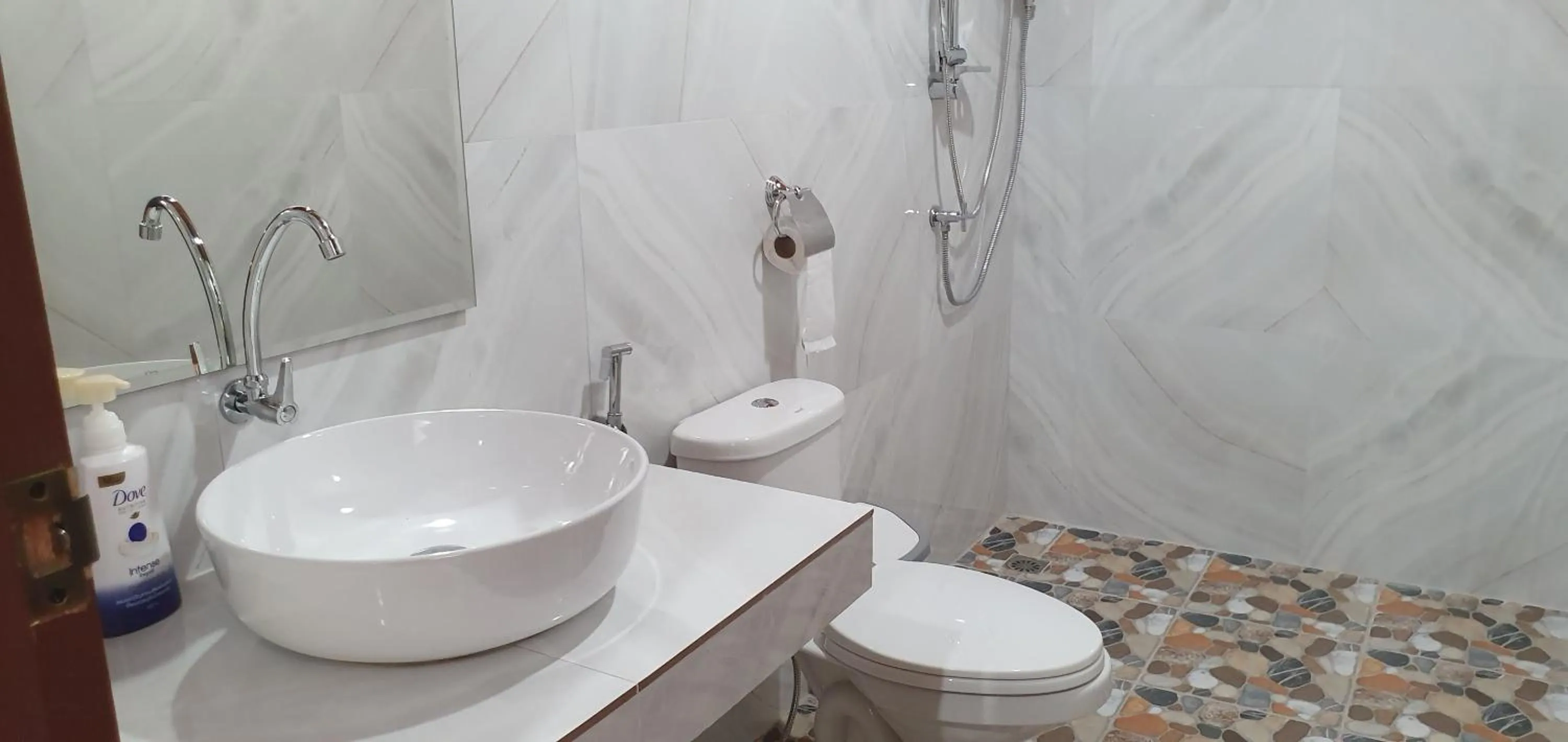 Toilet in Khao Sok Royal Bamboo Lodges - SHA Certified