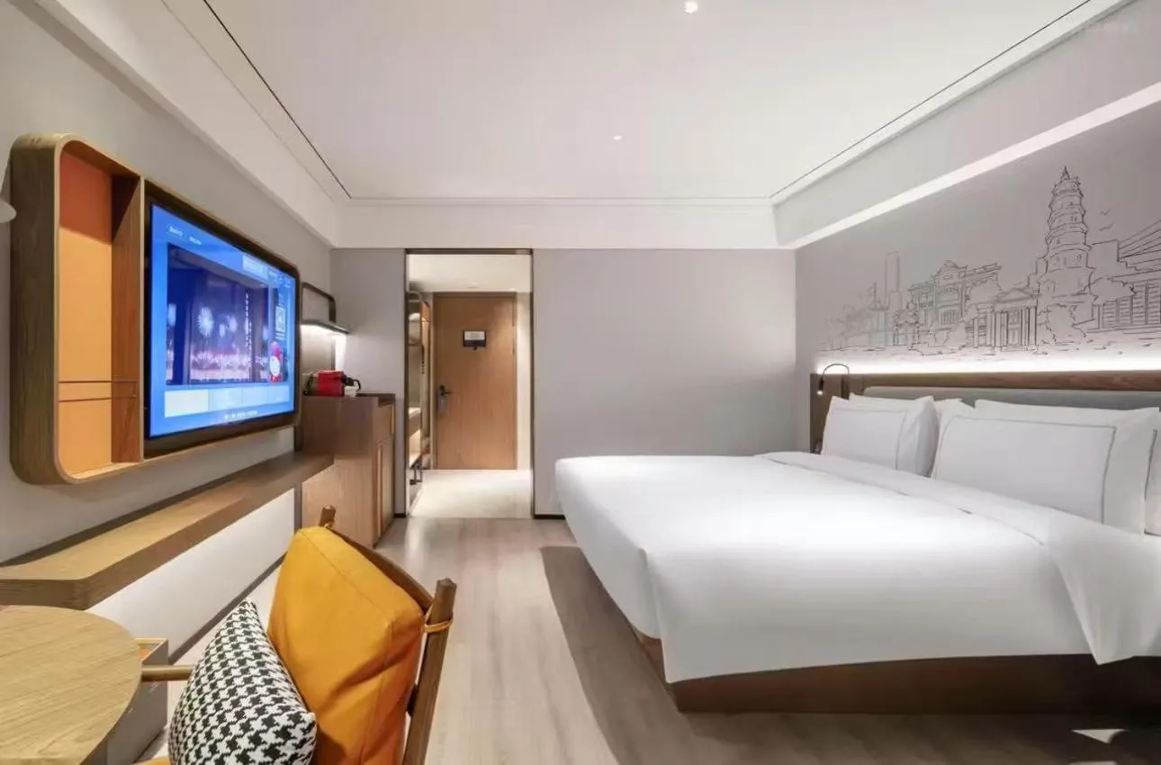 Bedroom, Bed in UrCove By Hyatt Shantou Xinyicheng Huanghe Road