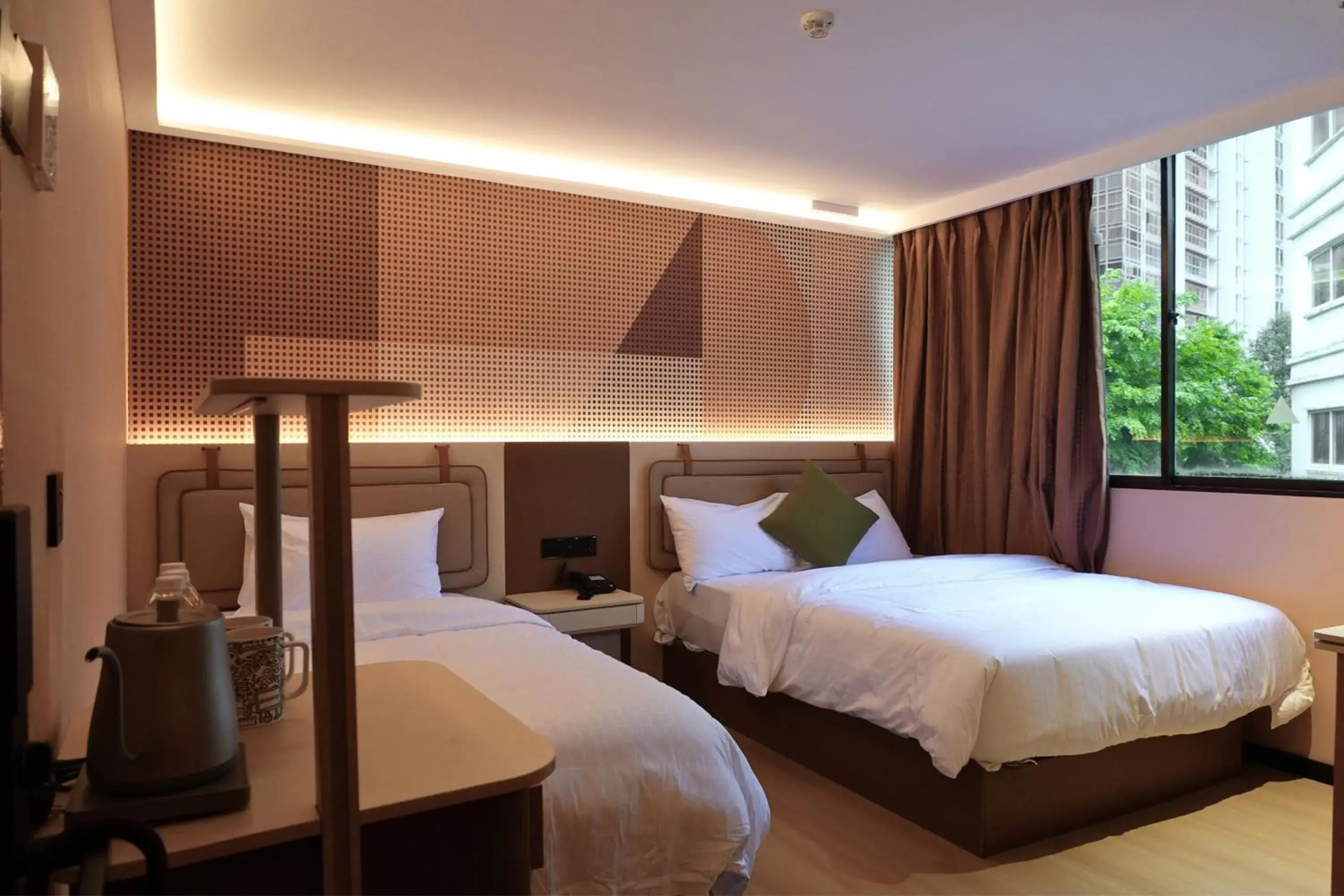 Deluxe Family Room in A Hotel Farrer Park - Newly Renovated Deluxe Family Room in A Hotel Farrer Park - Newly Renovated