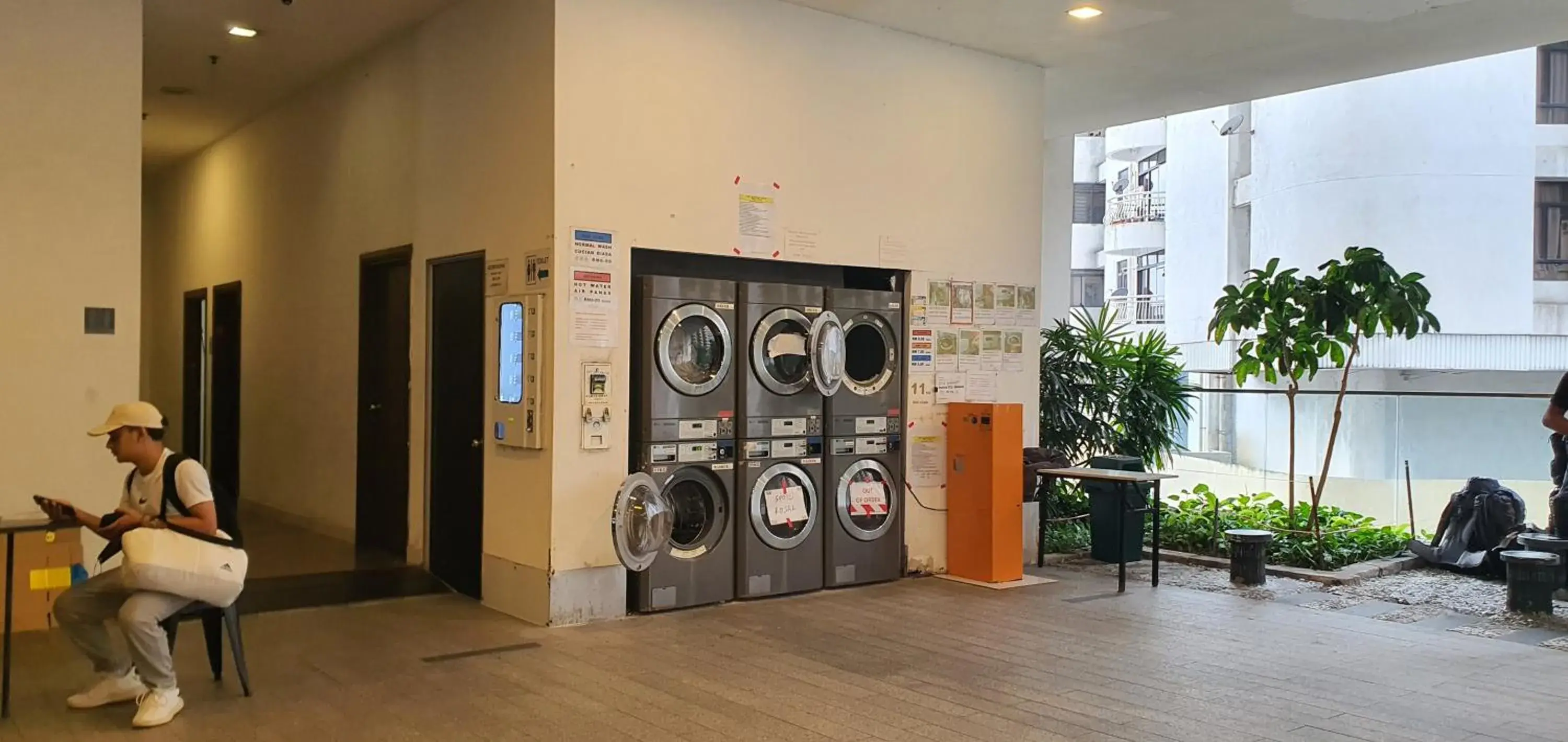 laundry in Amazing KLCC View @ Regalia Residence laundry in Amazing KLCC View @ Regalia Residence