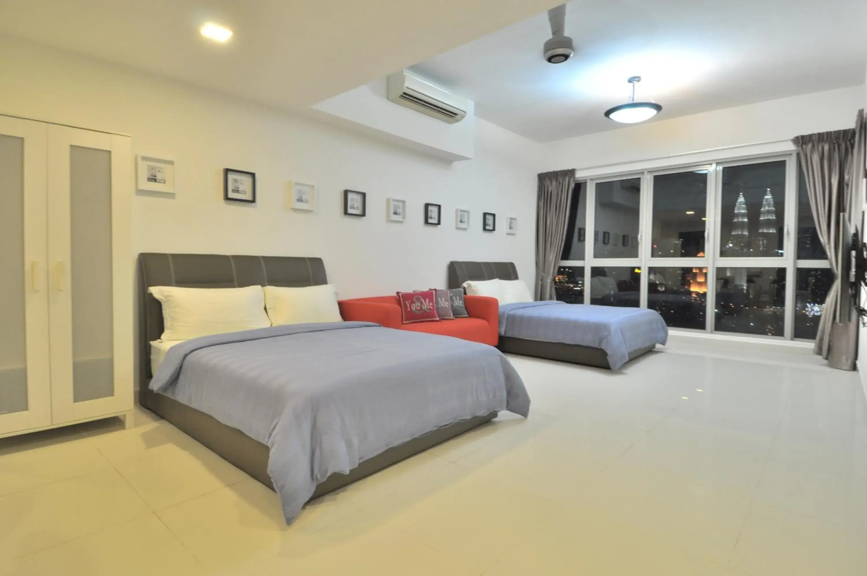 Shower, Bed in Amazing KLCC View @ Regalia Residence Shower, Bed in Amazing KLCC View @ Regalia Residence