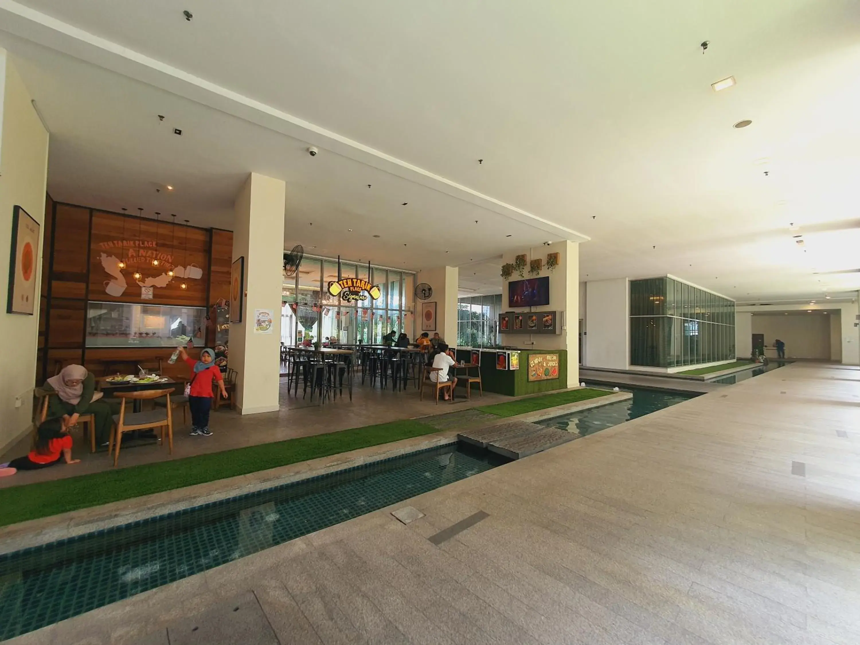 Restaurant/places to eat in Amazing KLCC View @ Regalia Residence Restaurant/places to eat in Amazing KLCC View @ Regalia Residence