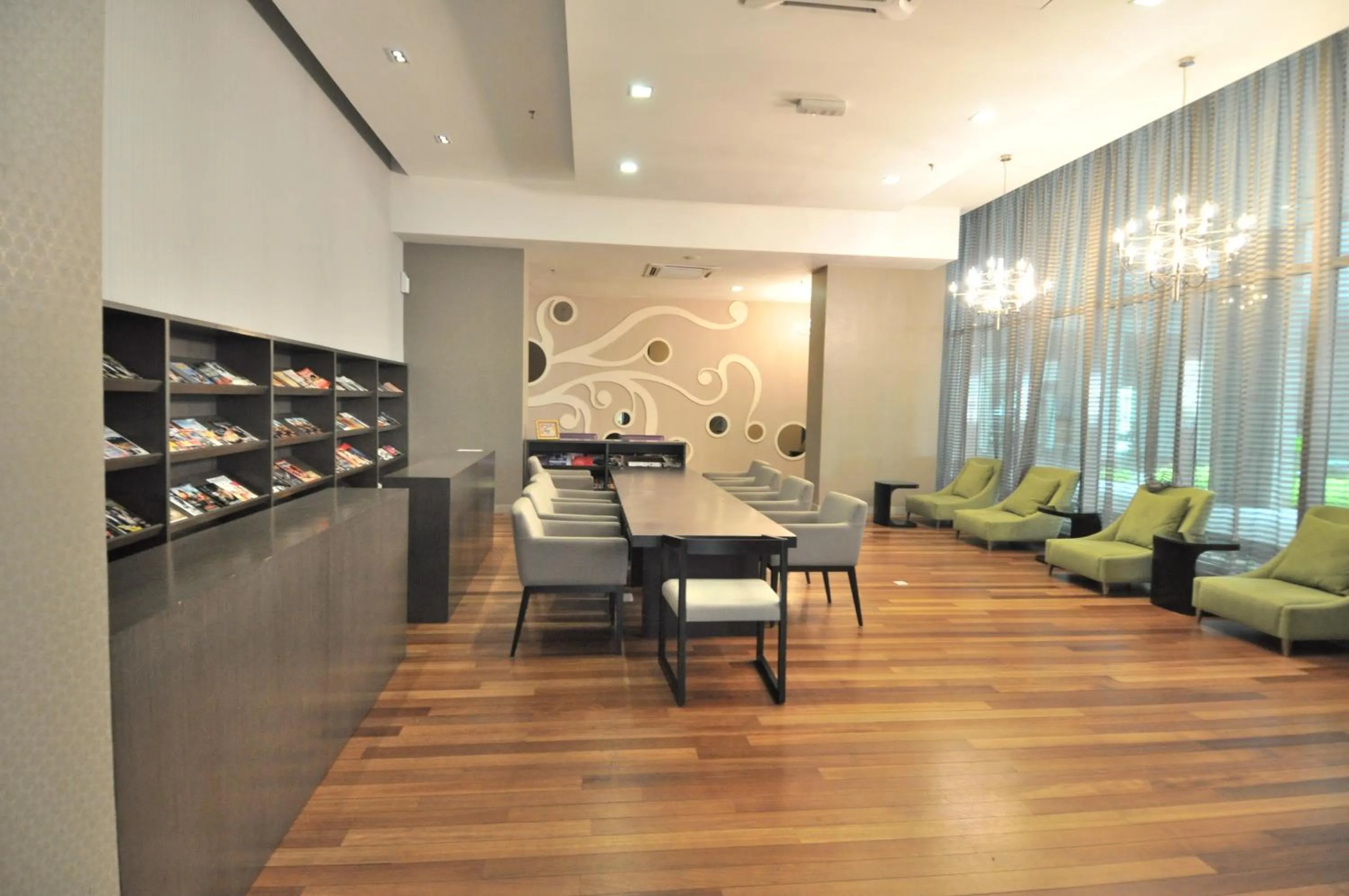 Library in Amazing KLCC View @ Regalia Residence