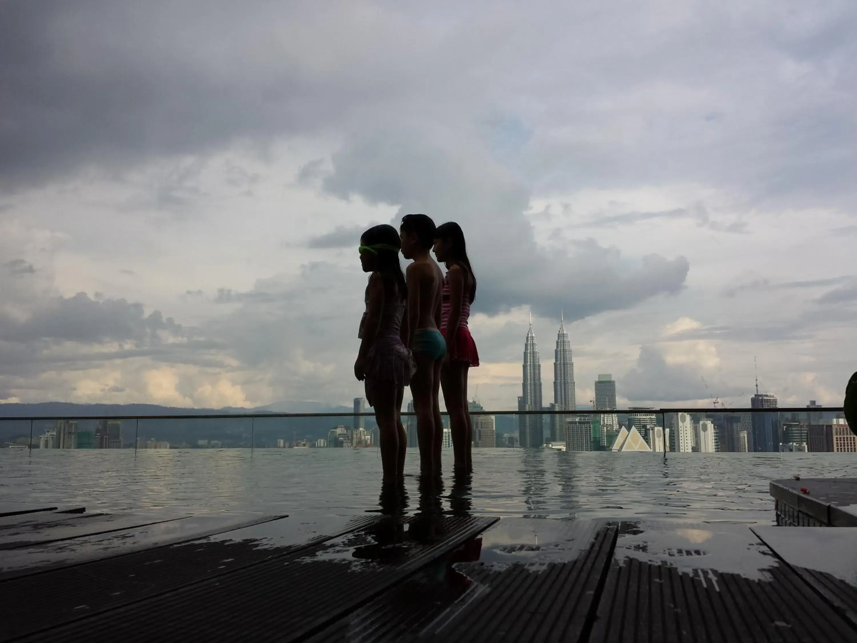 Day in Amazing KLCC View @ Regalia Residence Day in Amazing KLCC View @ Regalia Residence