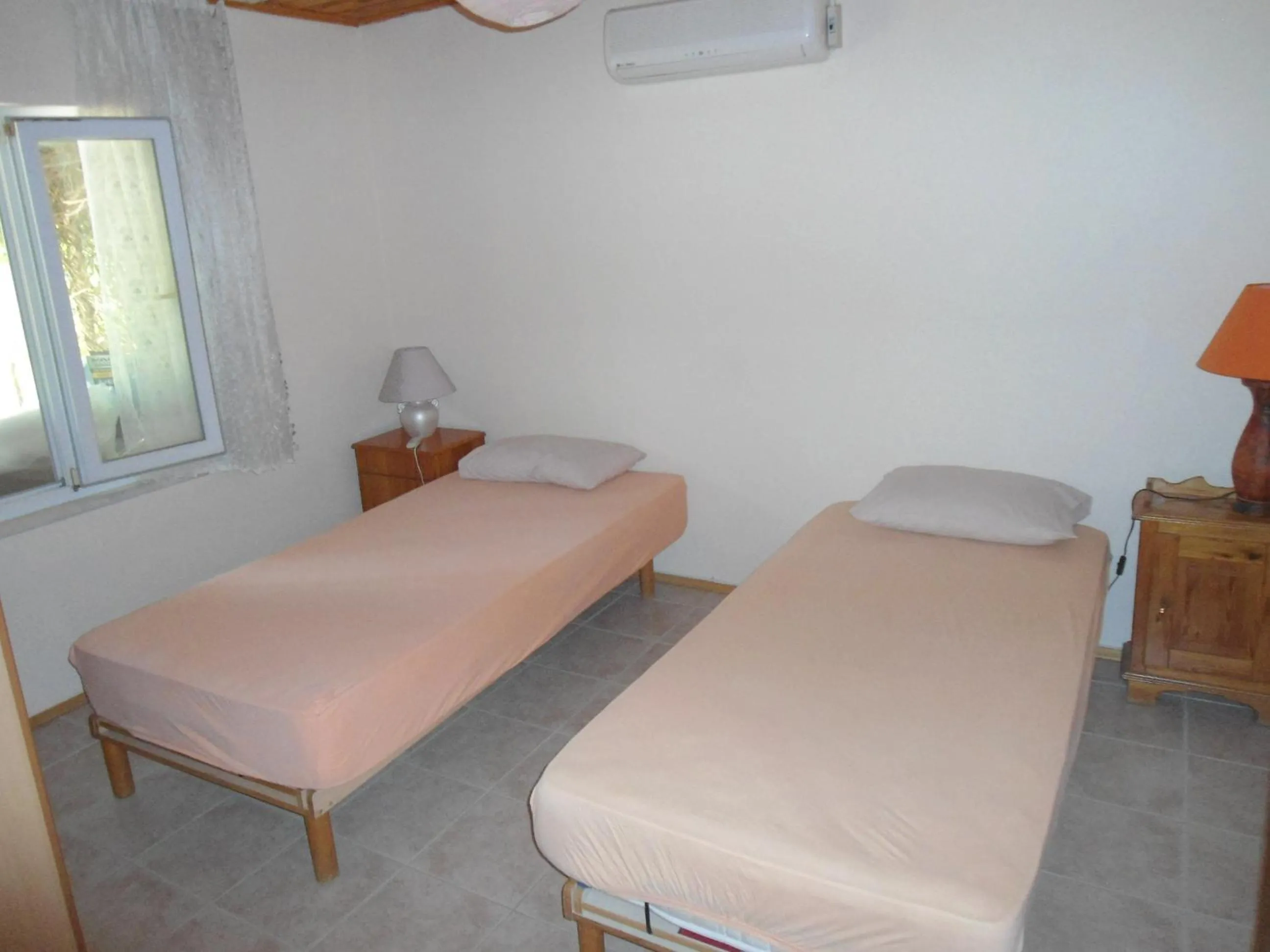 Bed in Bungalow Halil