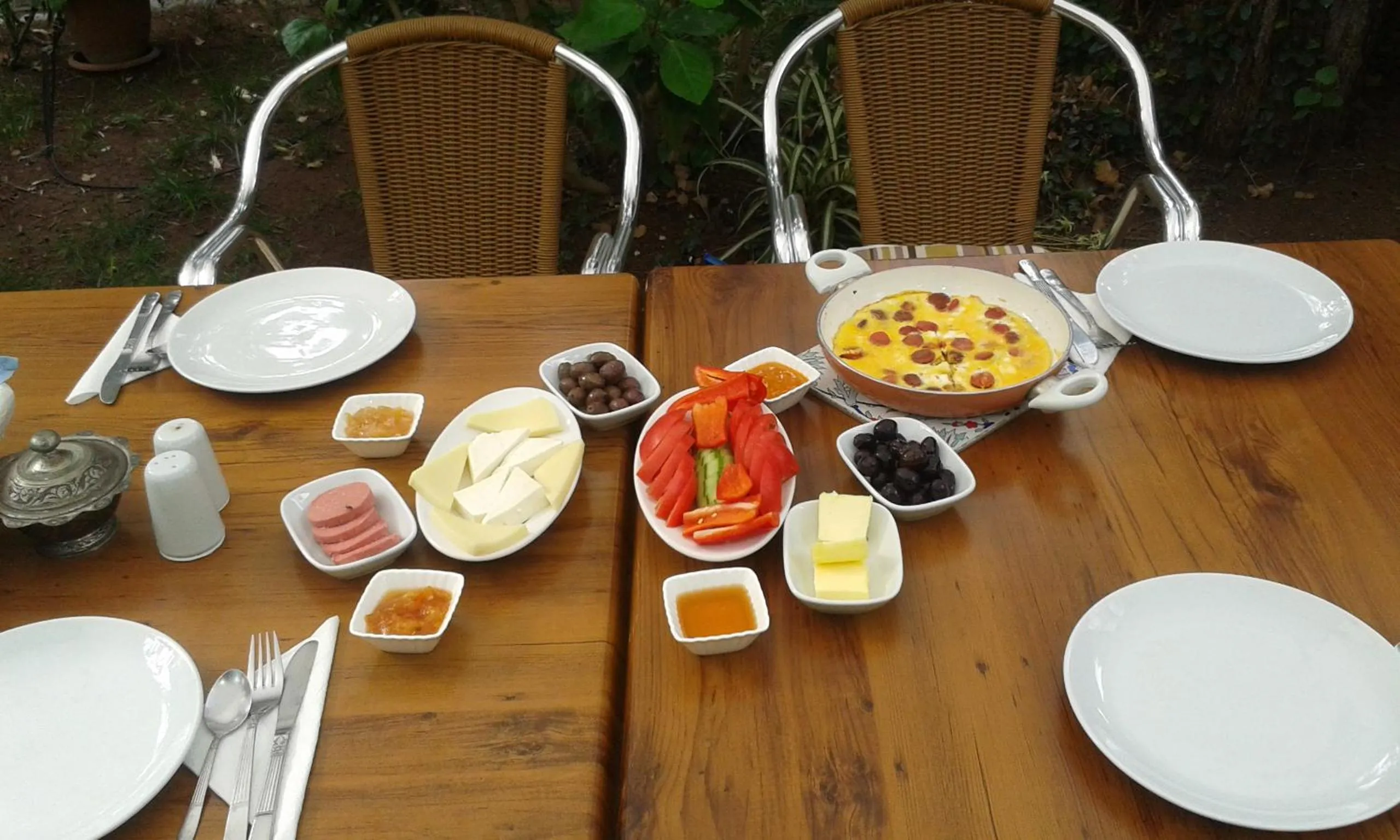 Breakfast in Bungalow Halil