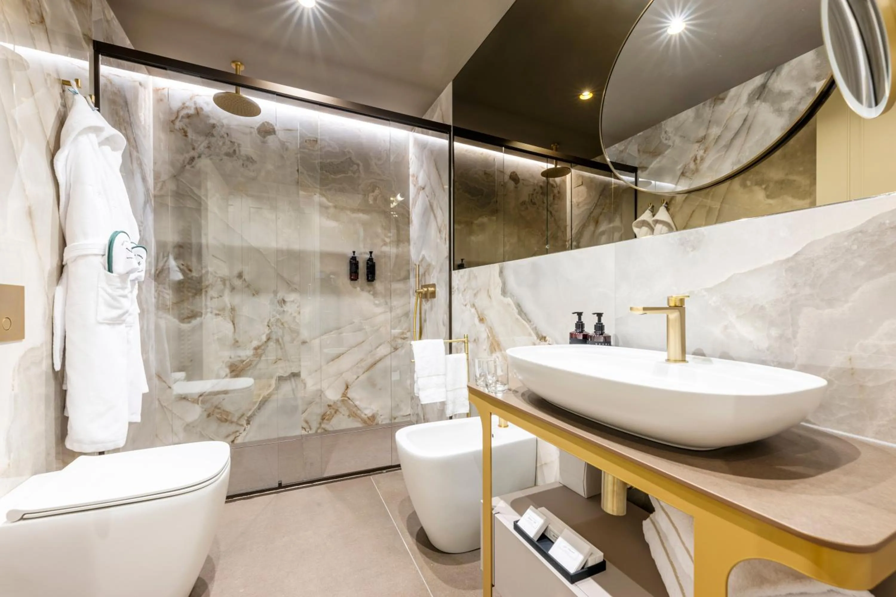 Shower in Hotel Villa Viridia