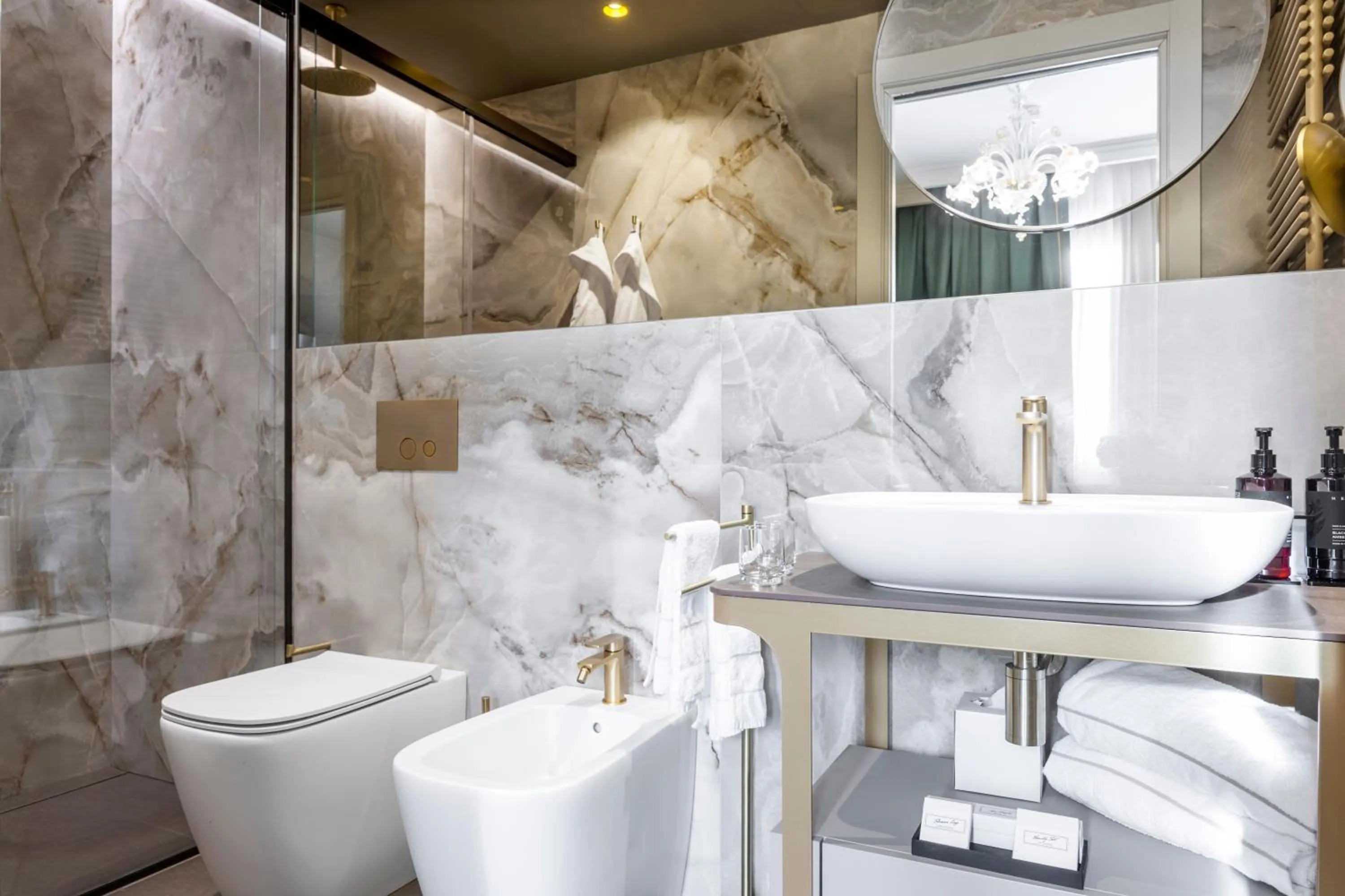 Shower in Hotel Villa Viridia