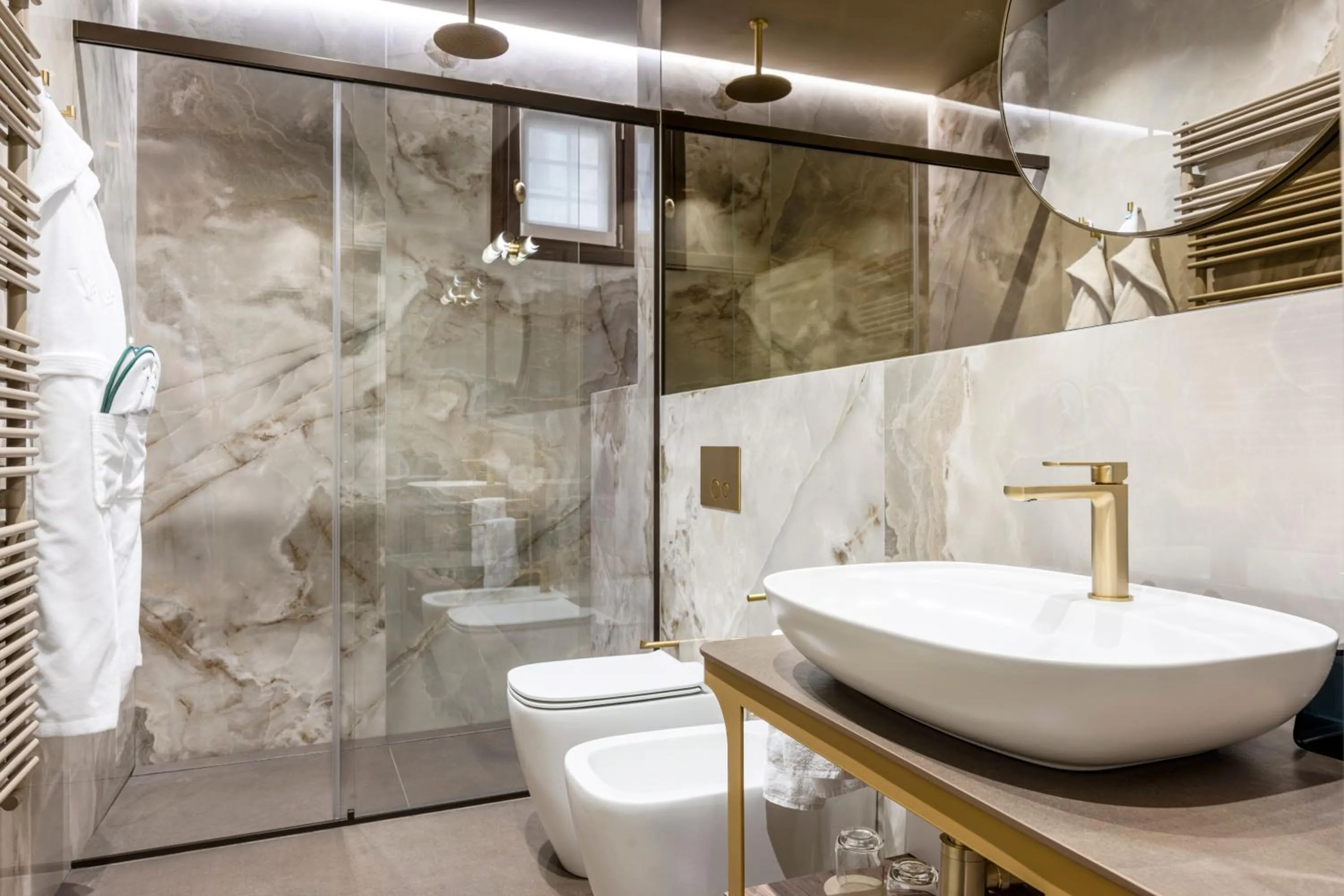 Shower in Hotel Villa Viridia