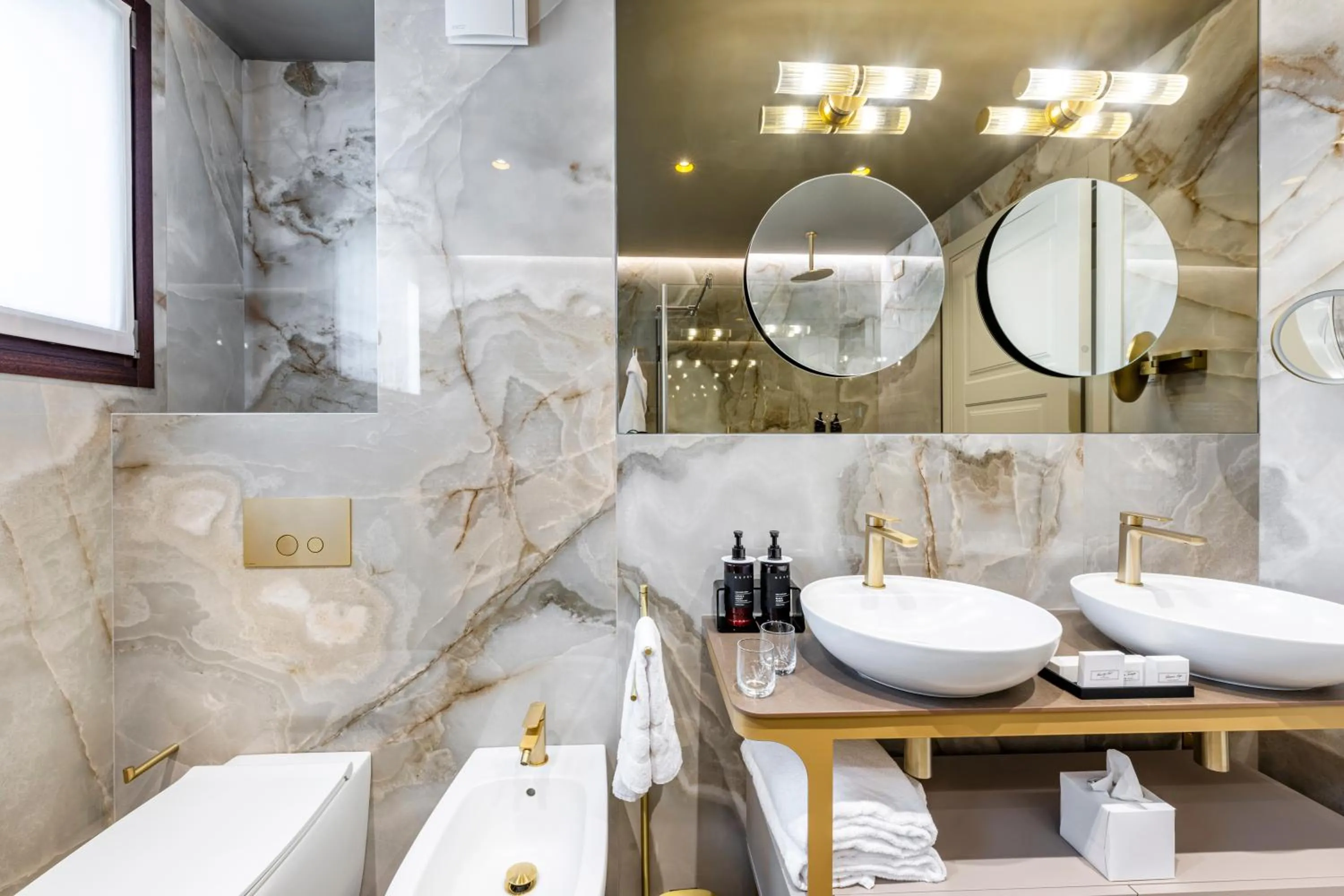 Shower in Hotel Villa Viridia