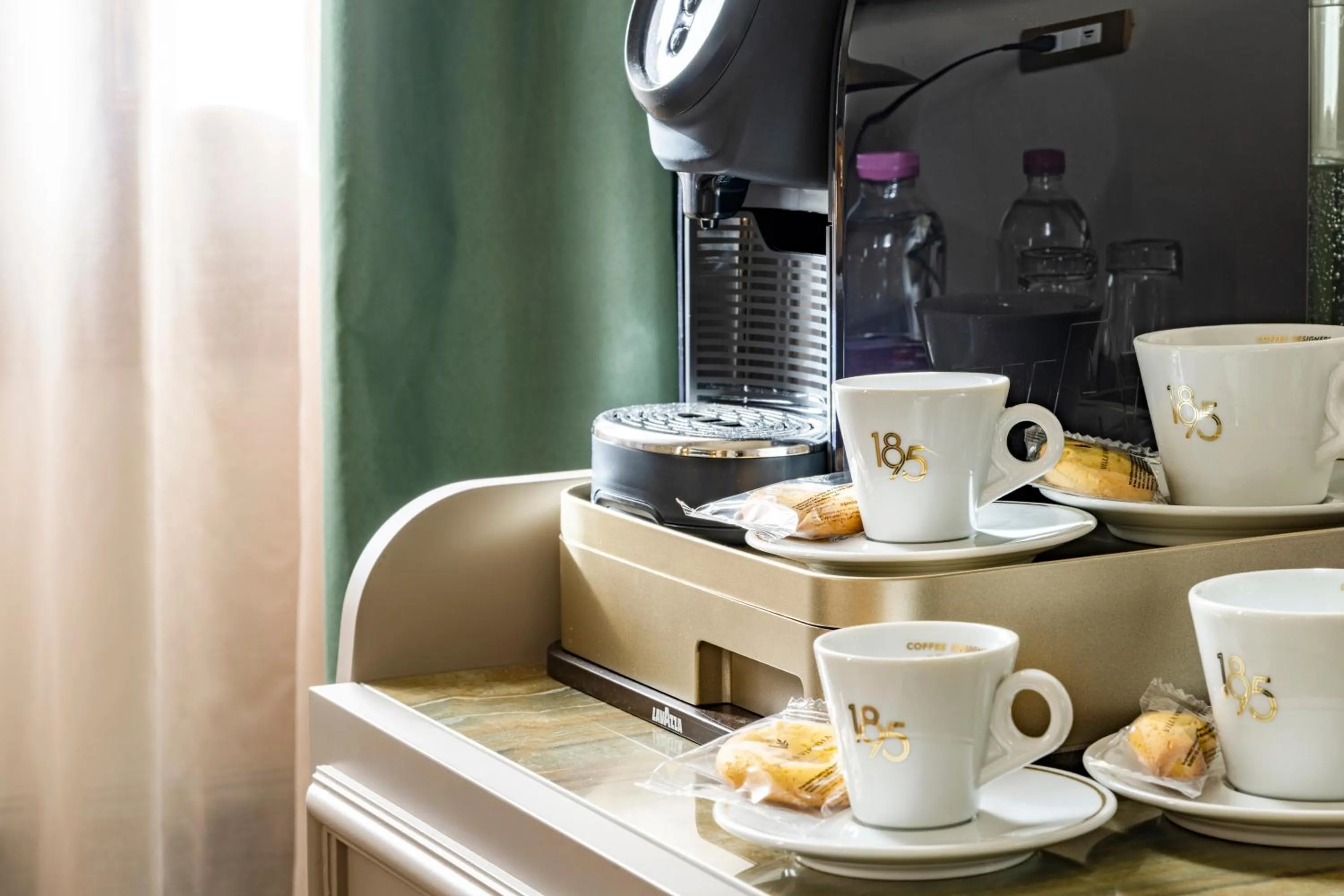 Coffee/tea facilities in Hotel Villa Viridia
