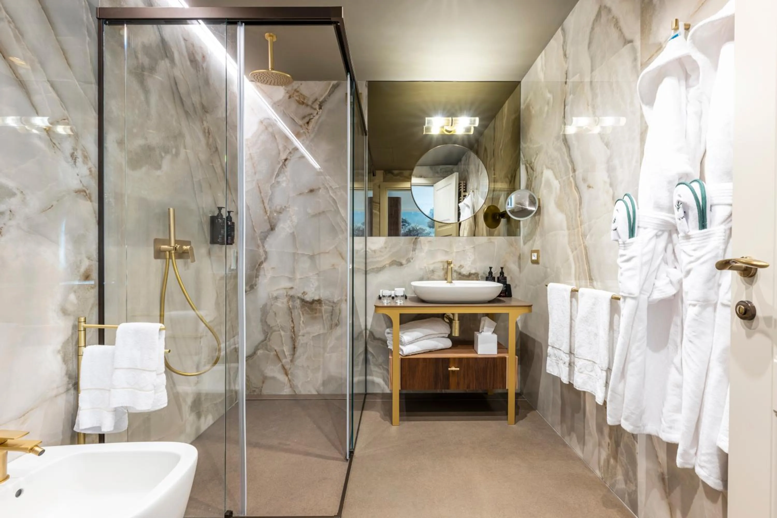 Shower in Hotel Villa Viridia