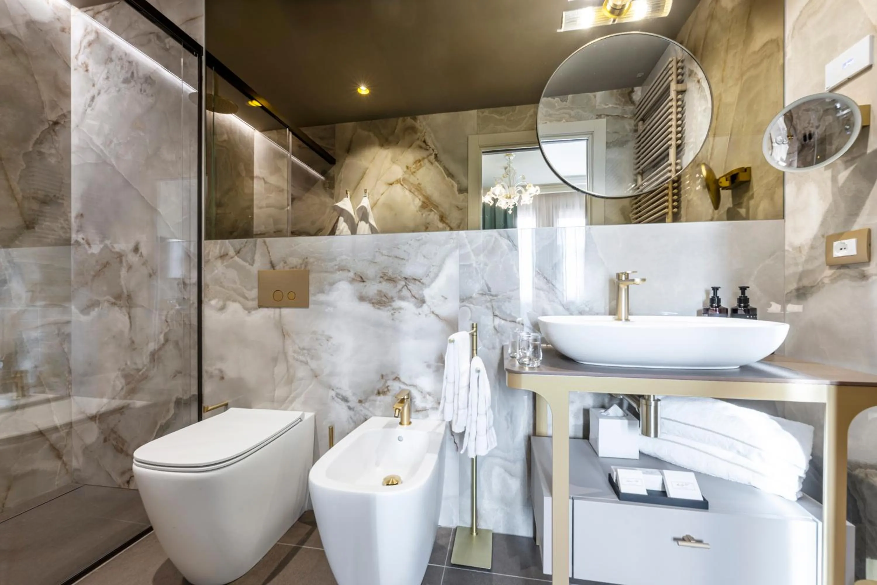Shower in Hotel Villa Viridia
