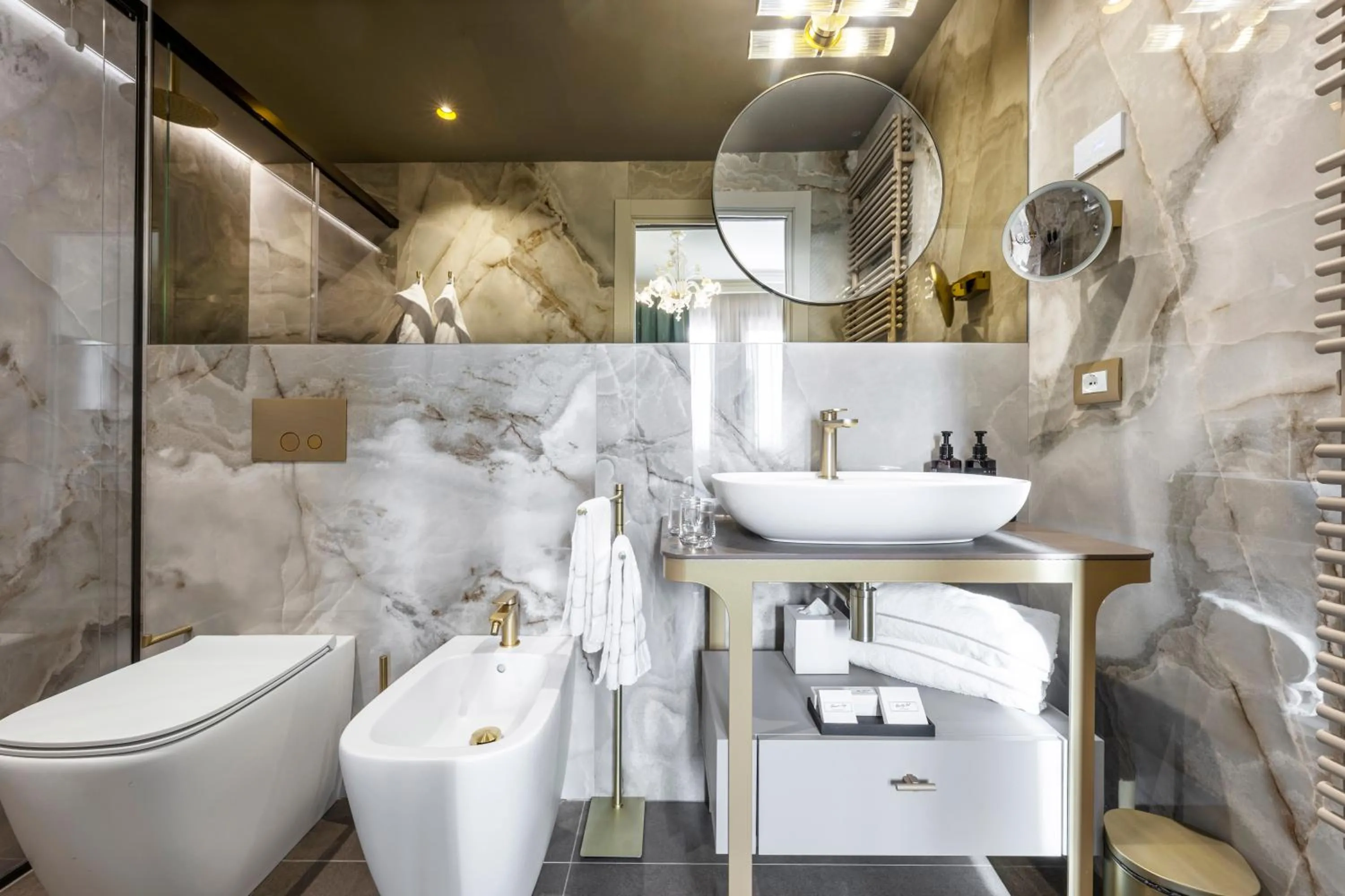 Shower in Hotel Villa Viridia