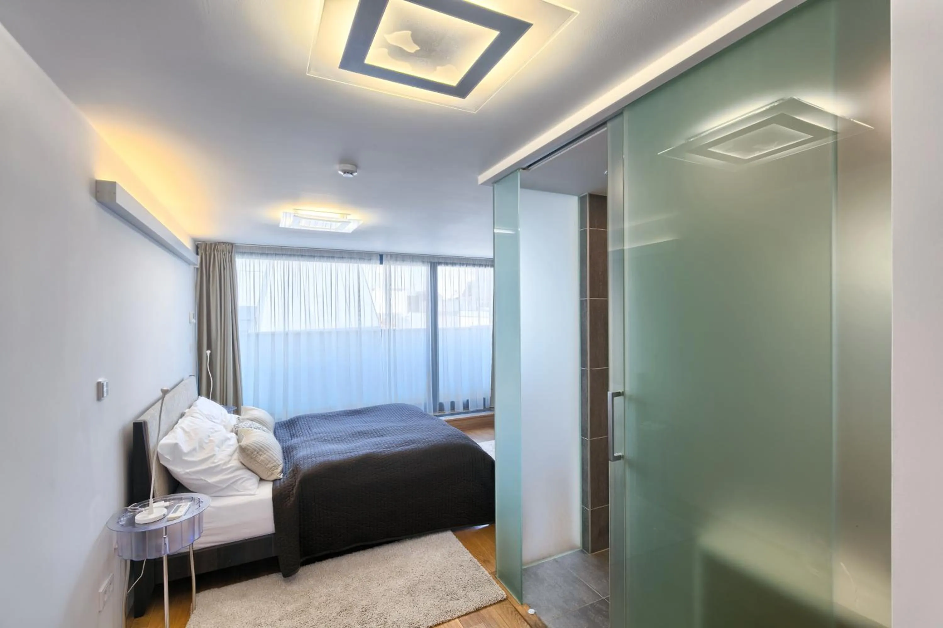 Bedroom in Karlin Residence by TKC