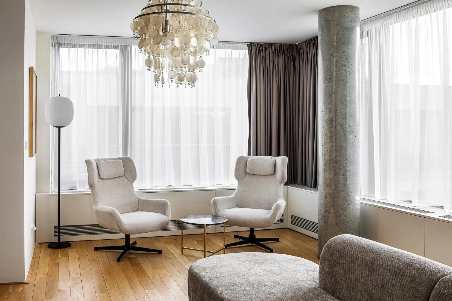 Seating area in Karlin Residence by TKC