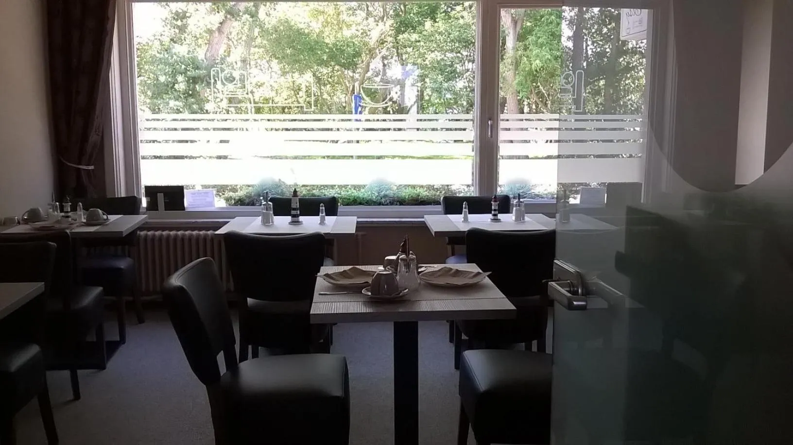 Restaurant/places to eat in Kokodor