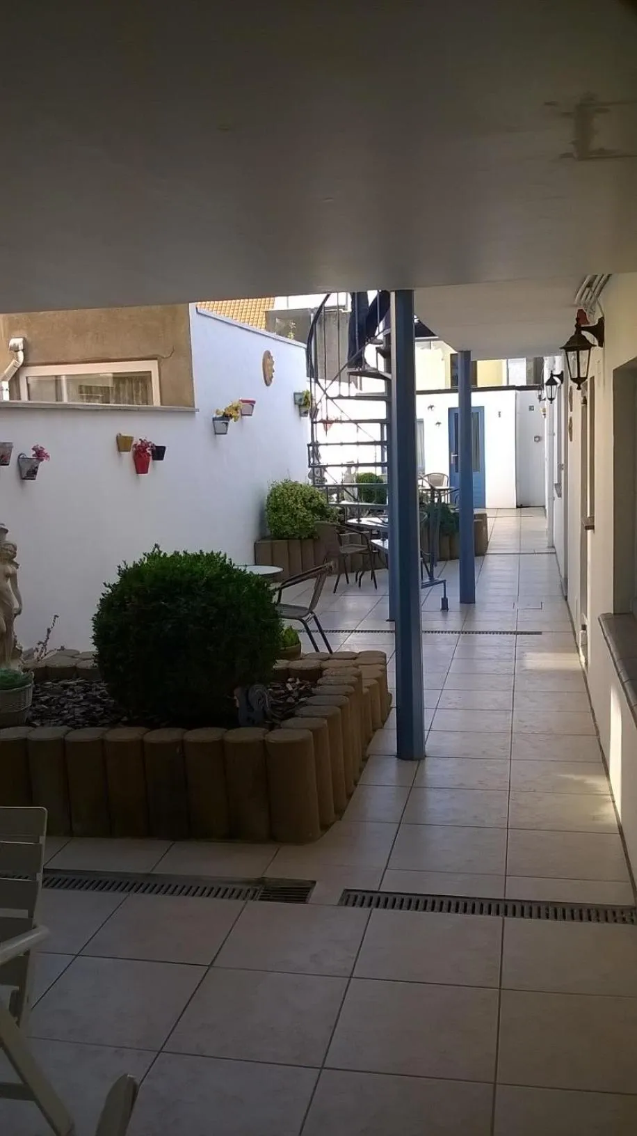 Patio in Kokodor