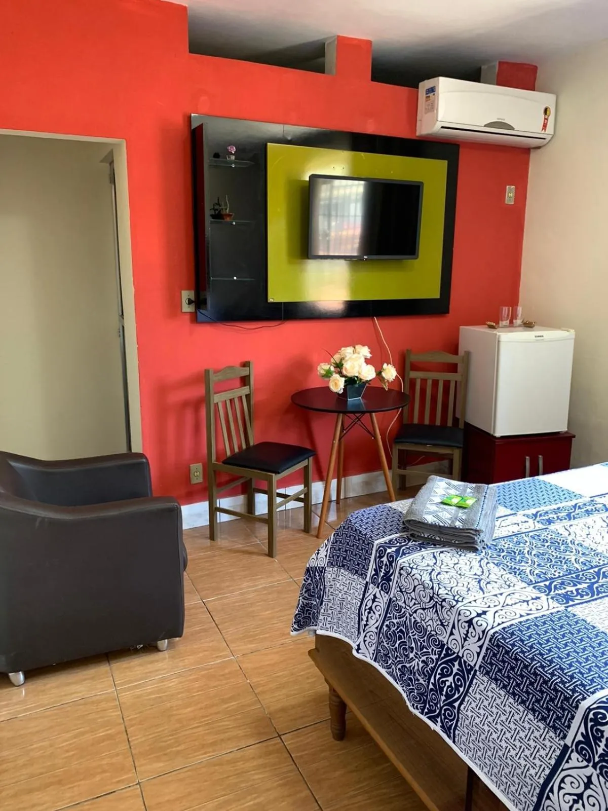 View (from property/room), Bed in Quartos Em Casa In Caxias da Paraíso