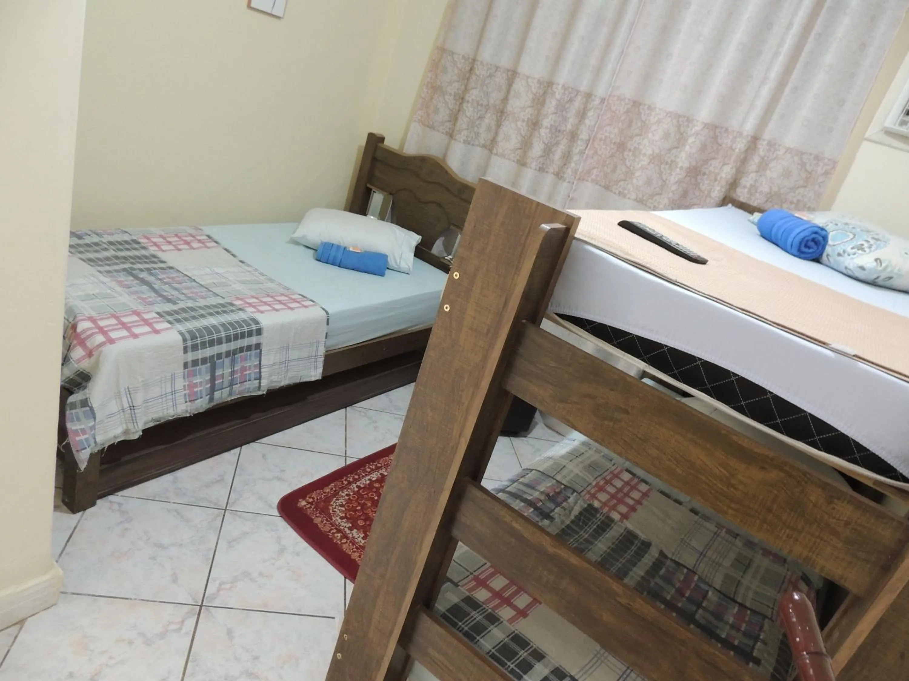 Bedroom, Bed in Quartos Em Casa In Caxias da Paraíso