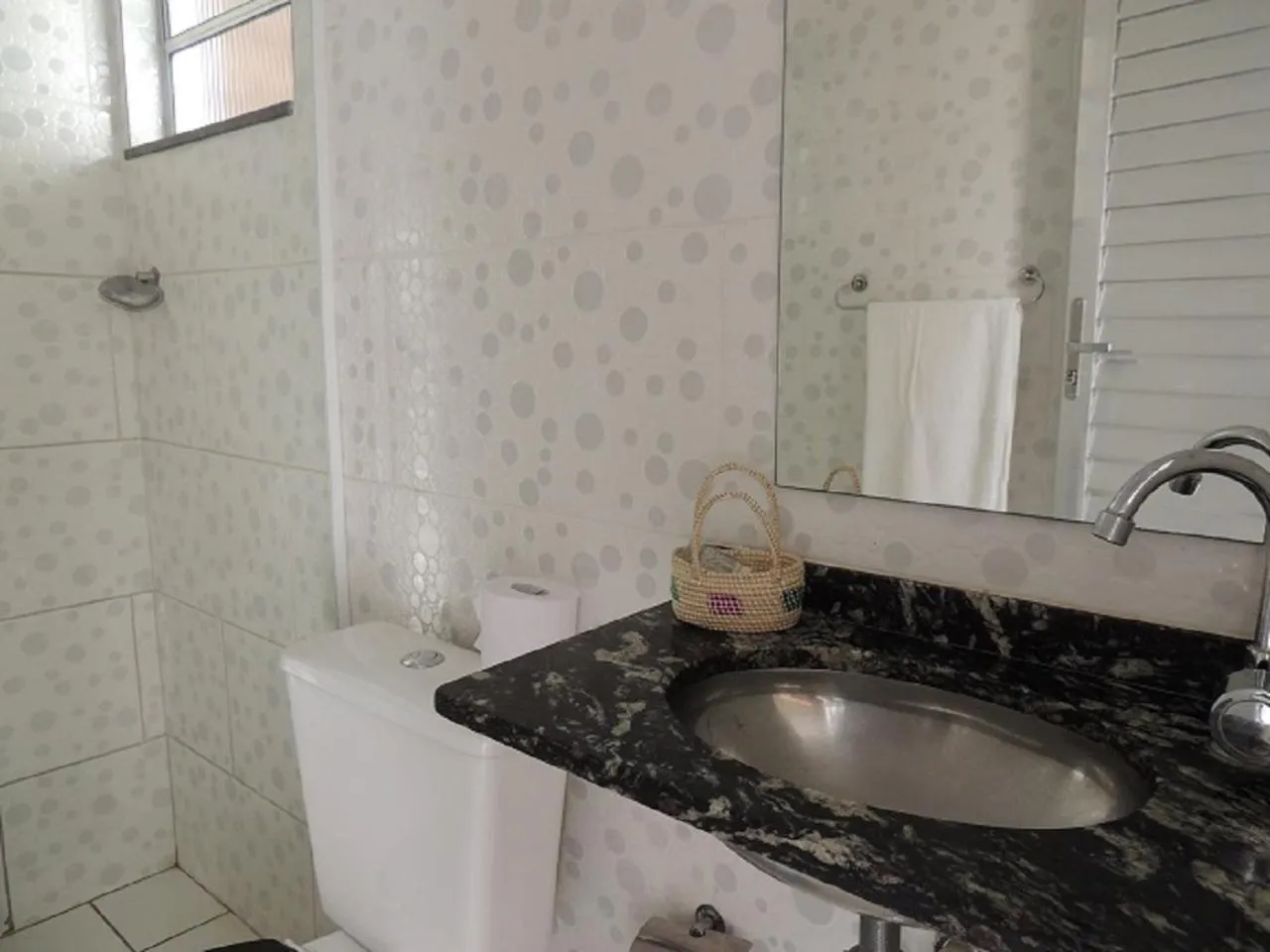 Bathroom in Quartos Em Casa In Caxias da Paraíso
