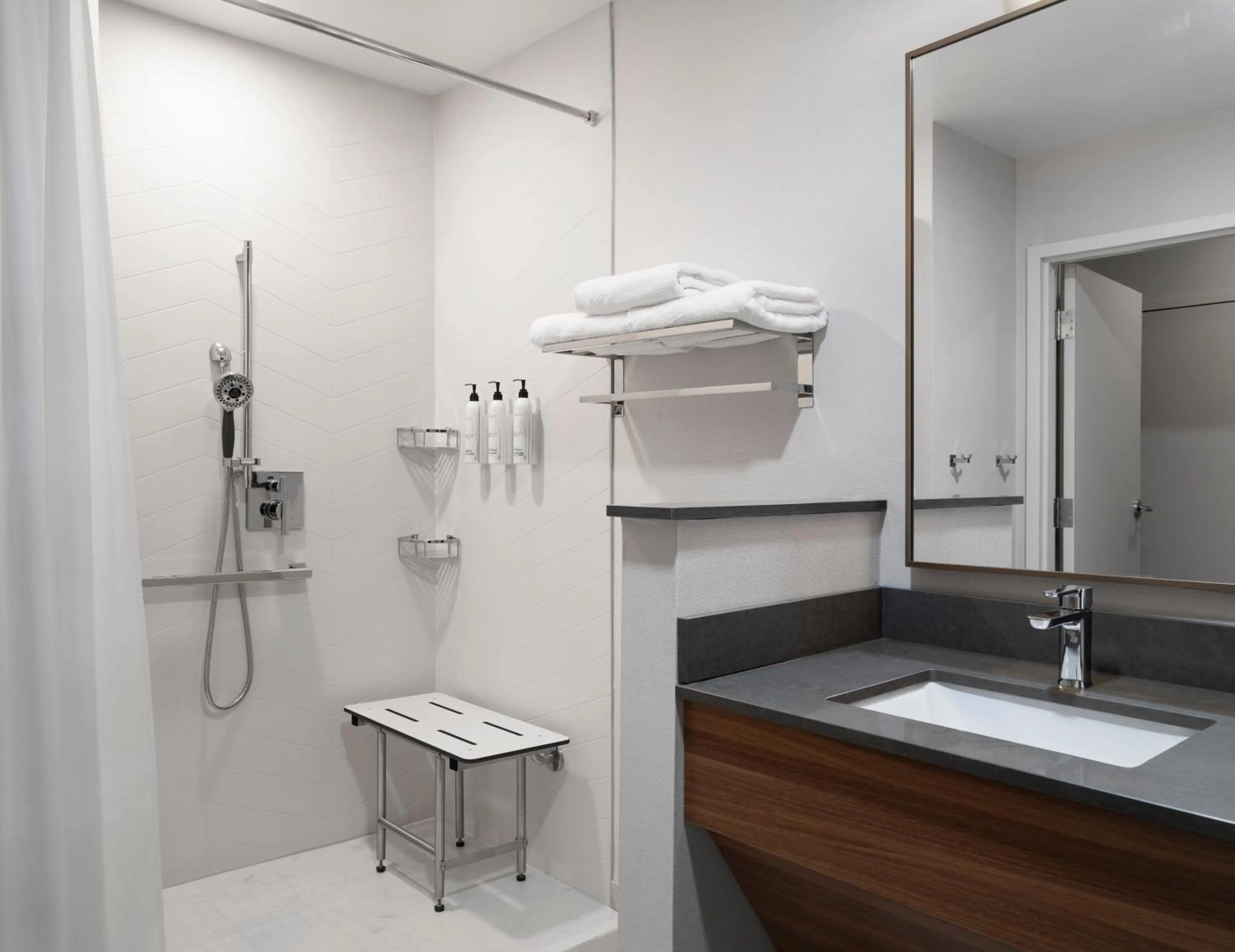 Bath in TownePlace Suites by Marriott Corbin