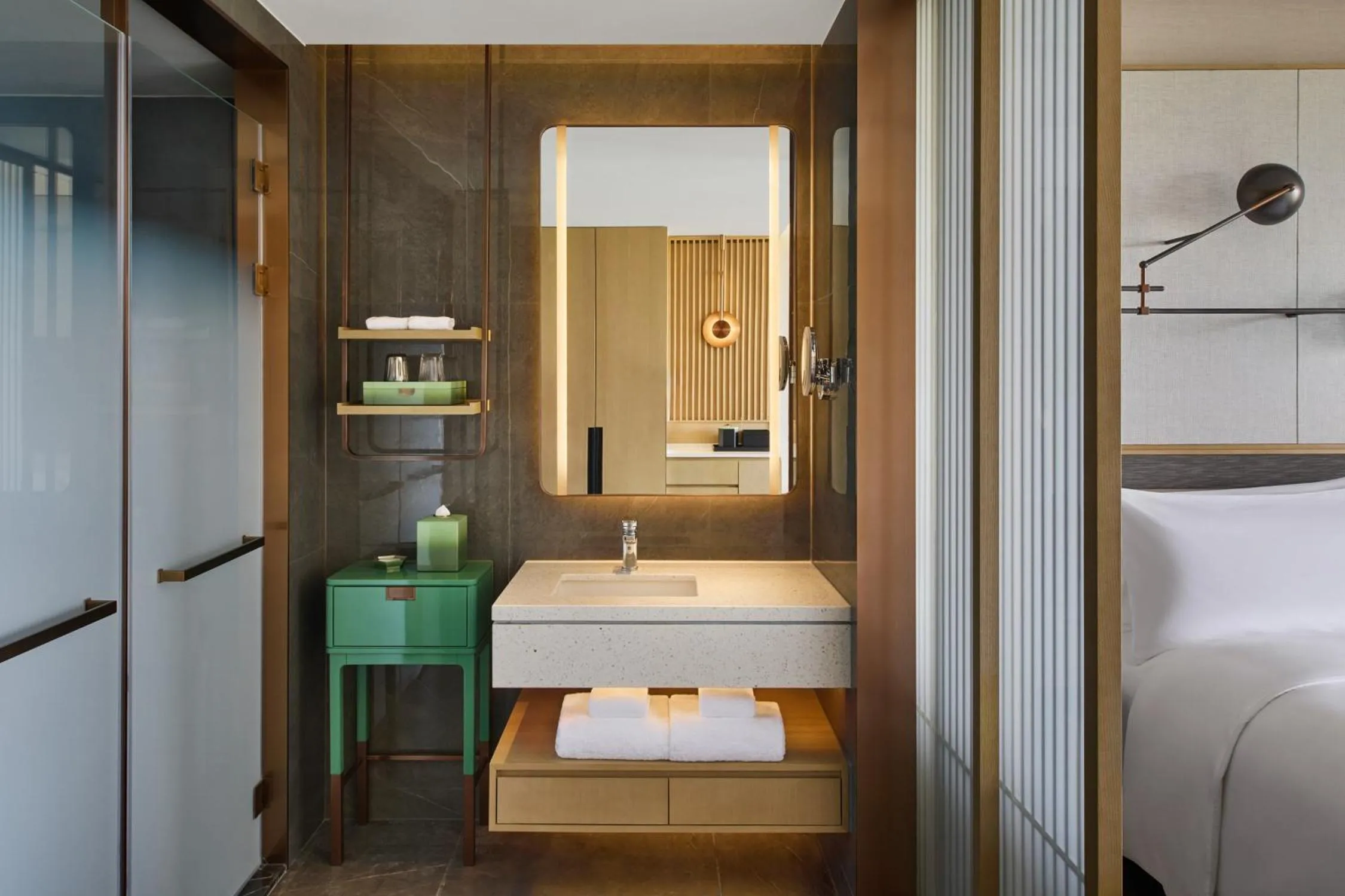 Bathroom, Bed in Suzhou Marriott Hotel Yangcheng Lake