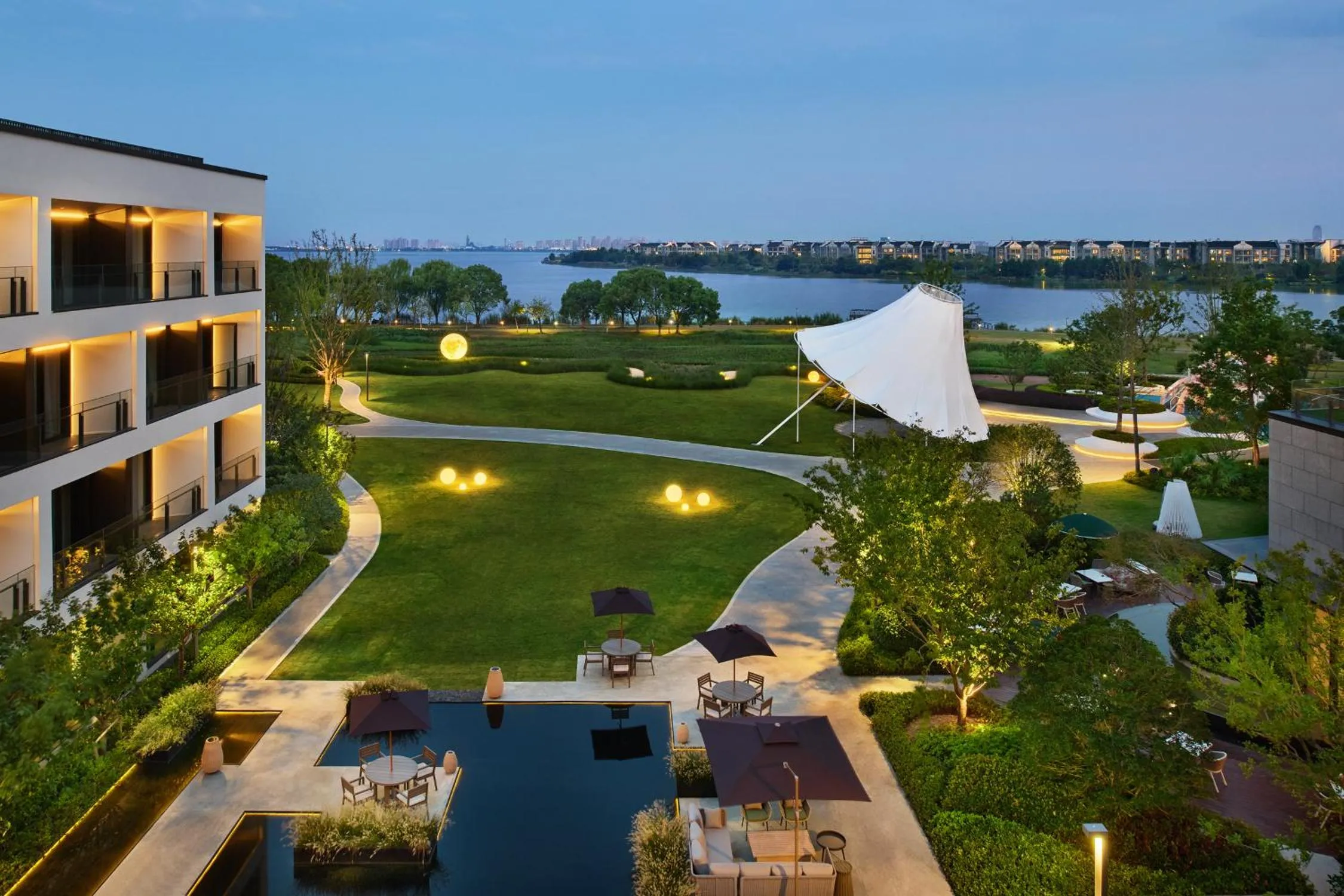 Garden in Suzhou Marriott Hotel Yangcheng Lake