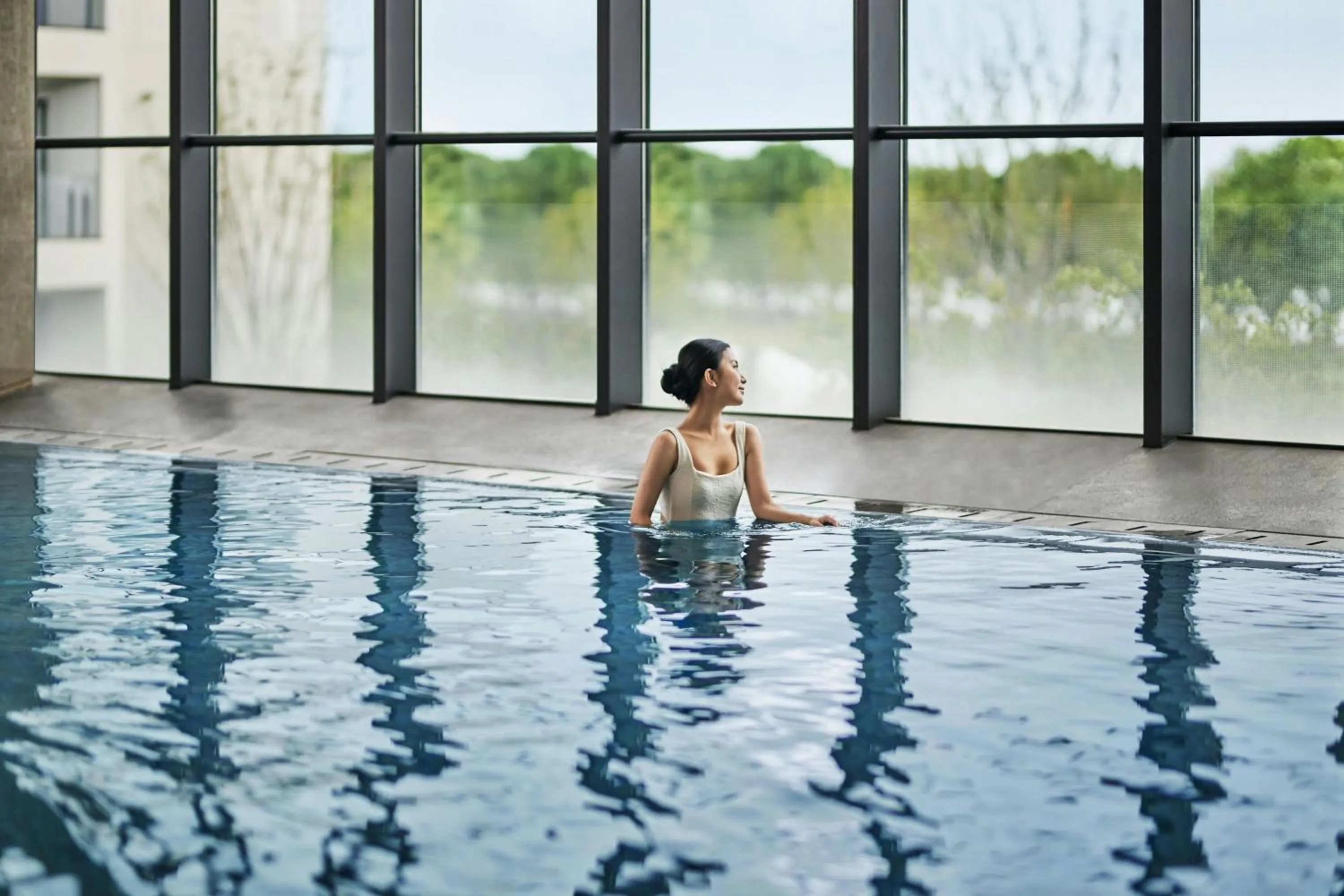 Swimming pool in Suzhou Marriott Hotel Yangcheng Lake