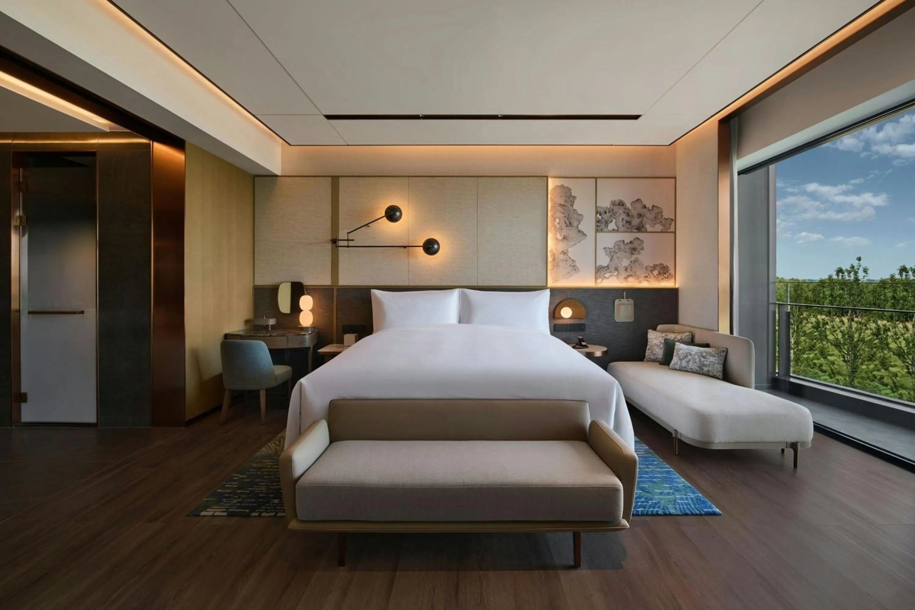 Bedroom, Bed in Suzhou Marriott Hotel Yangcheng Lake