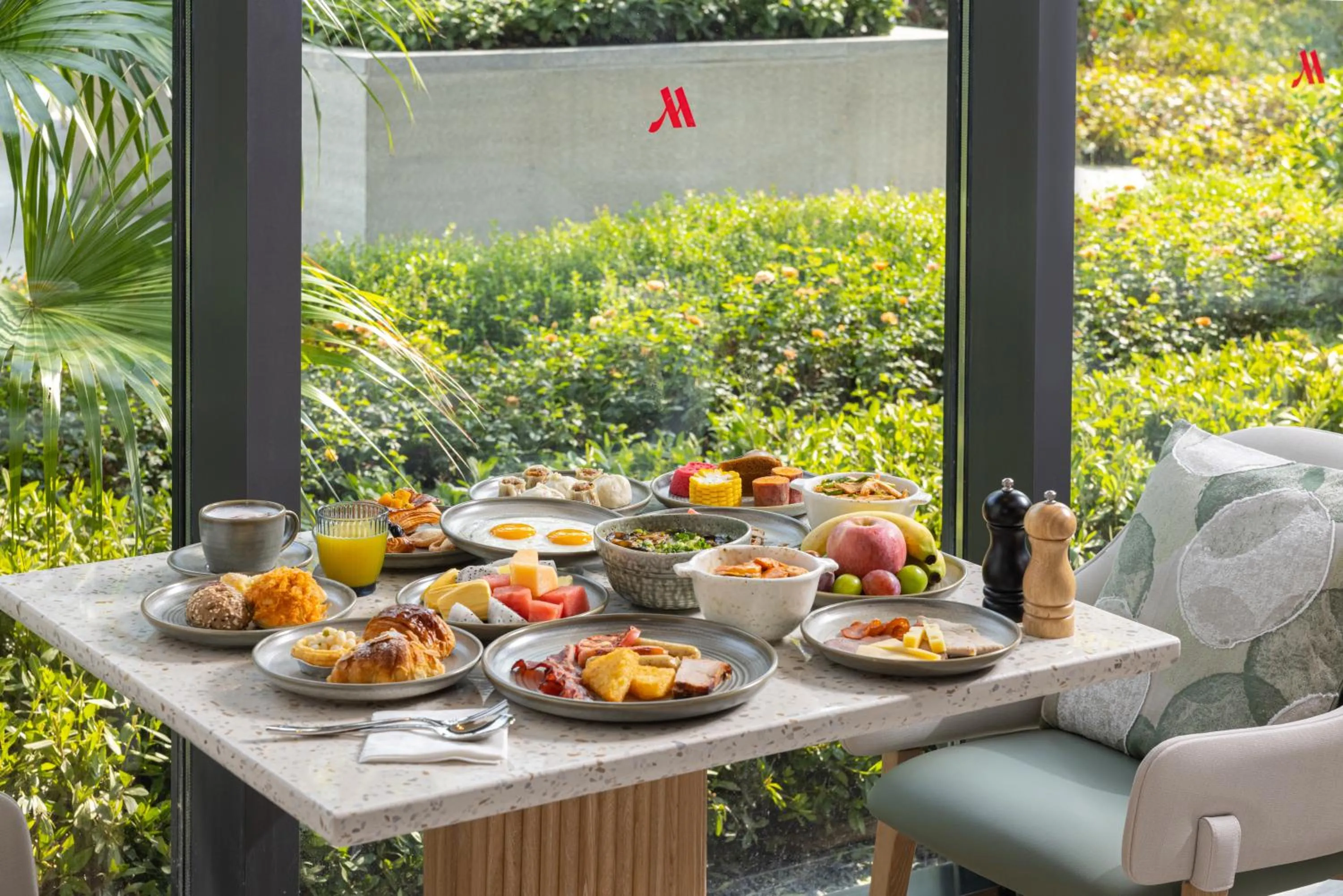 Buffet breakfast in Suzhou Marriott Hotel Yangcheng Lake