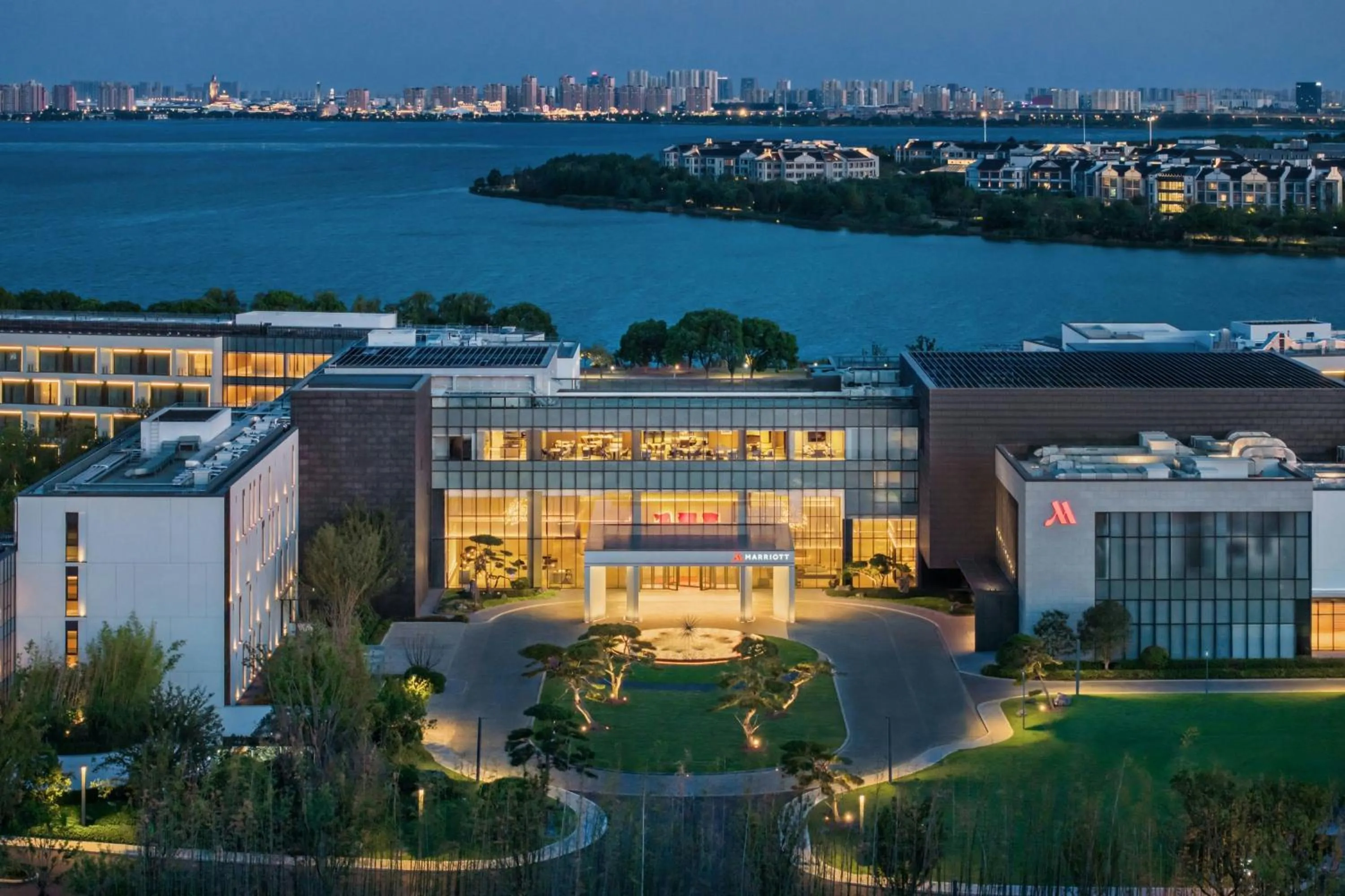 Property building in Suzhou Marriott Hotel Yangcheng Lake