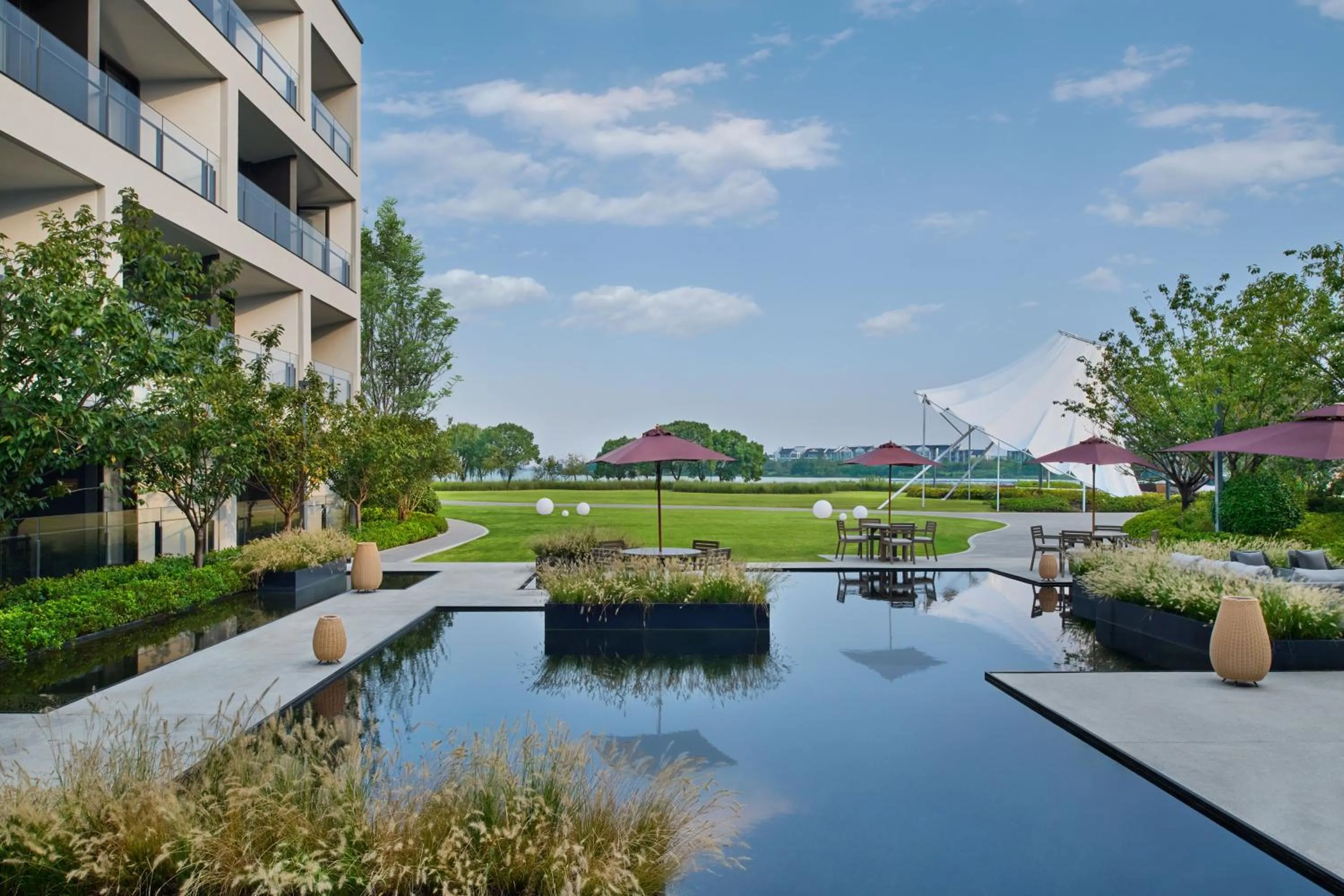 Garden view in Suzhou Marriott Hotel Yangcheng Lake